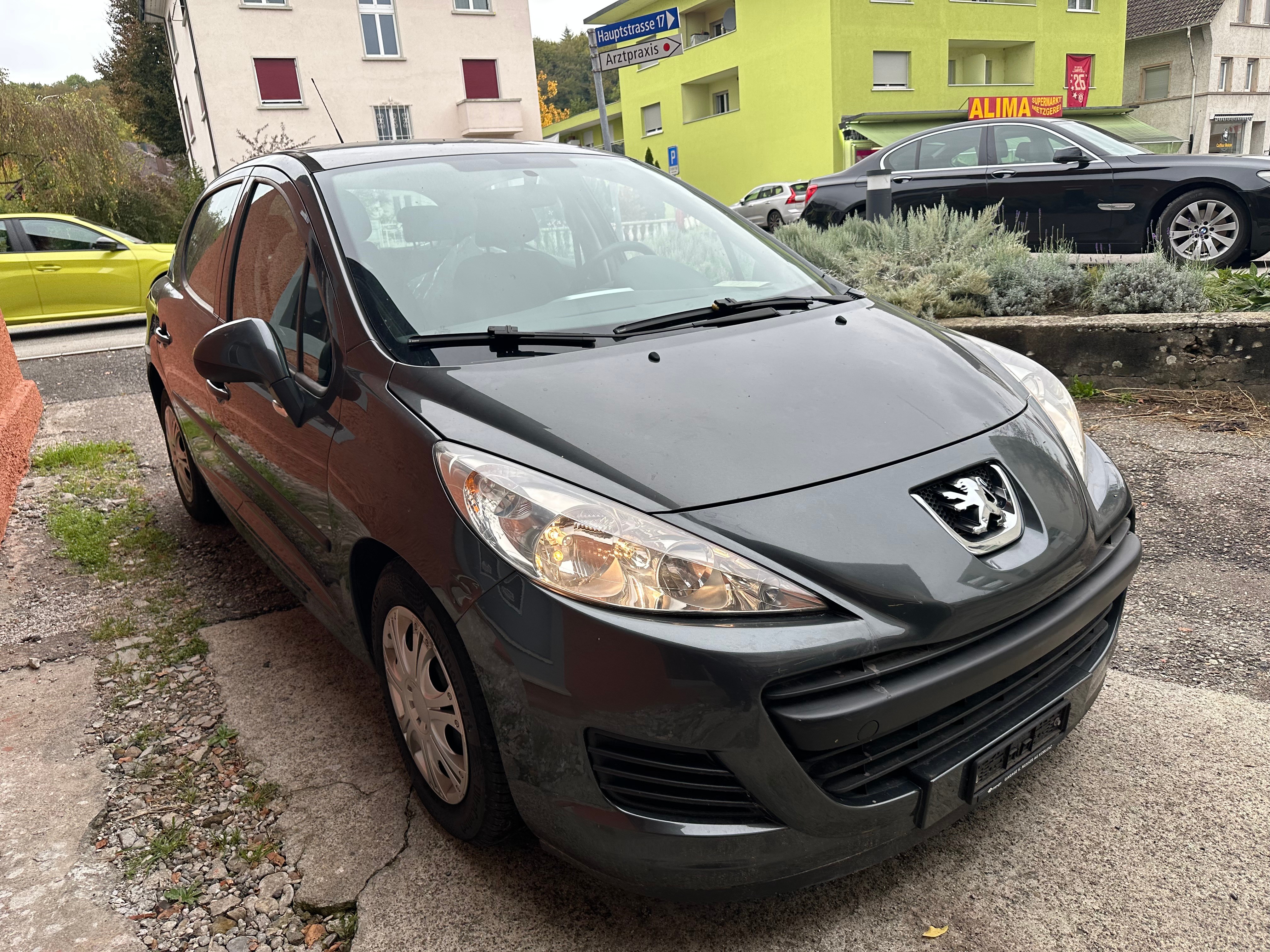Car photo
