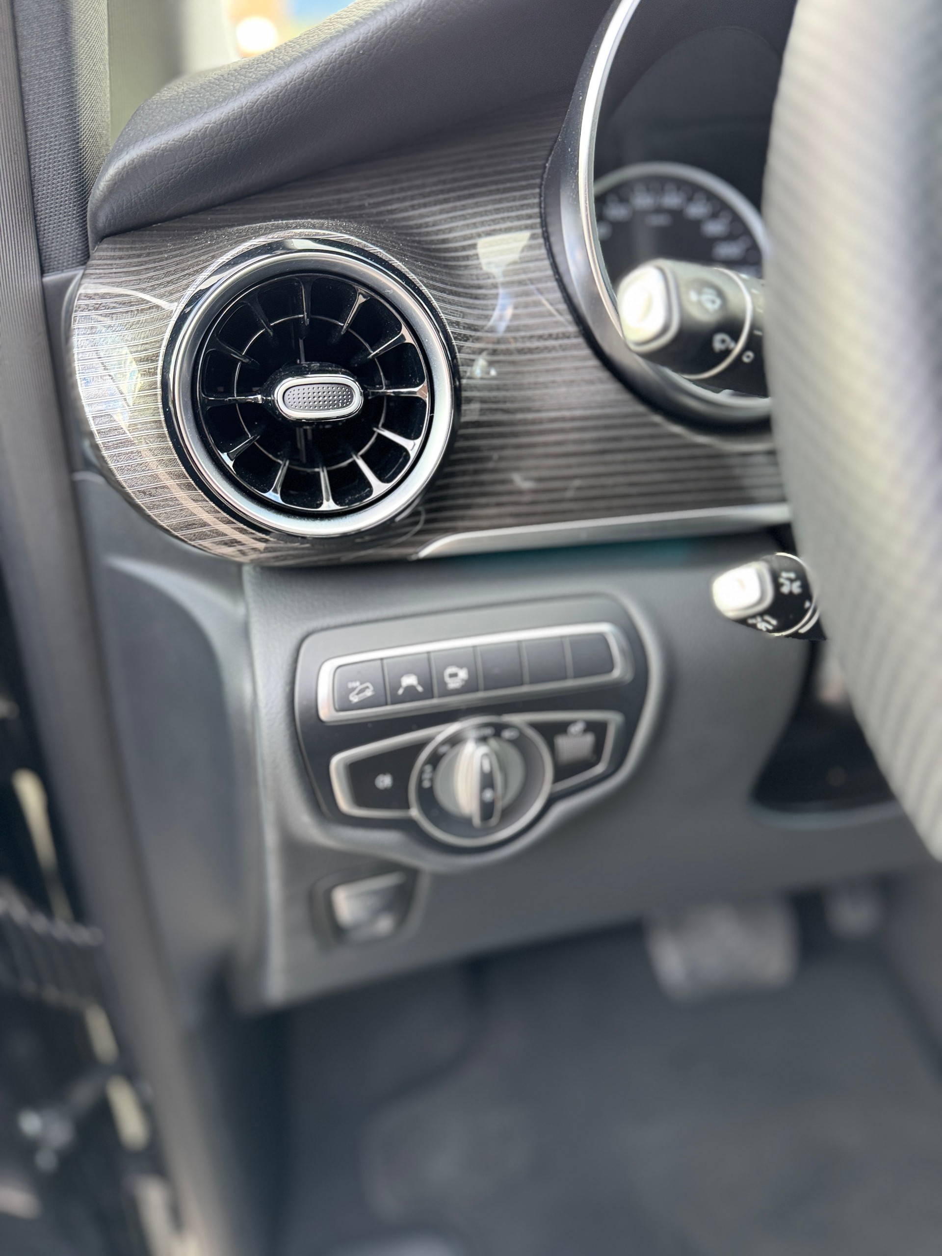 MERCEDES-BENZ V 300 d ExtraLang Avantgard 4Matic 9G-Tronic-image-11