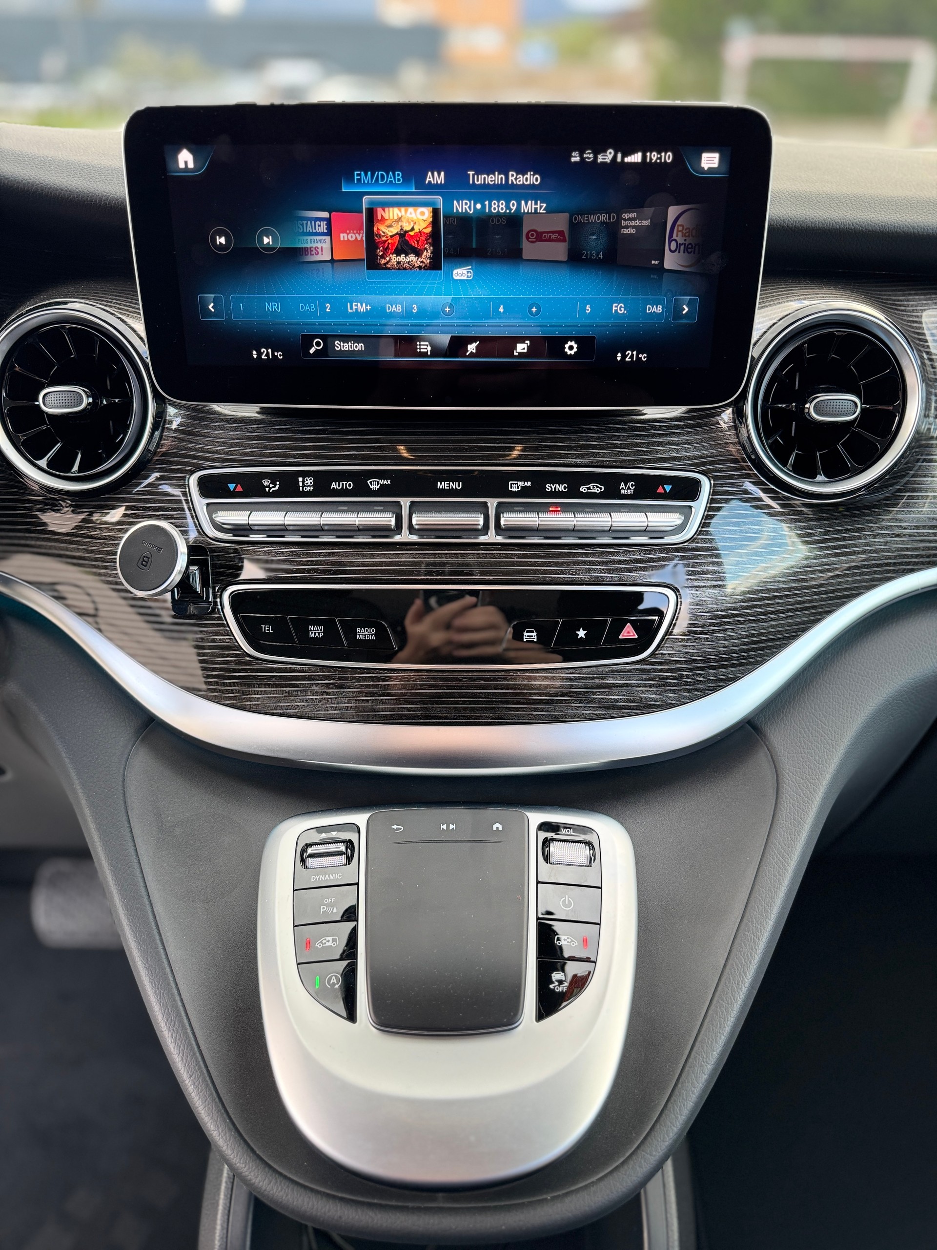 MERCEDES-BENZ V 300 d ExtraLang Avantgard 4Matic 9G-Tronic-image-13