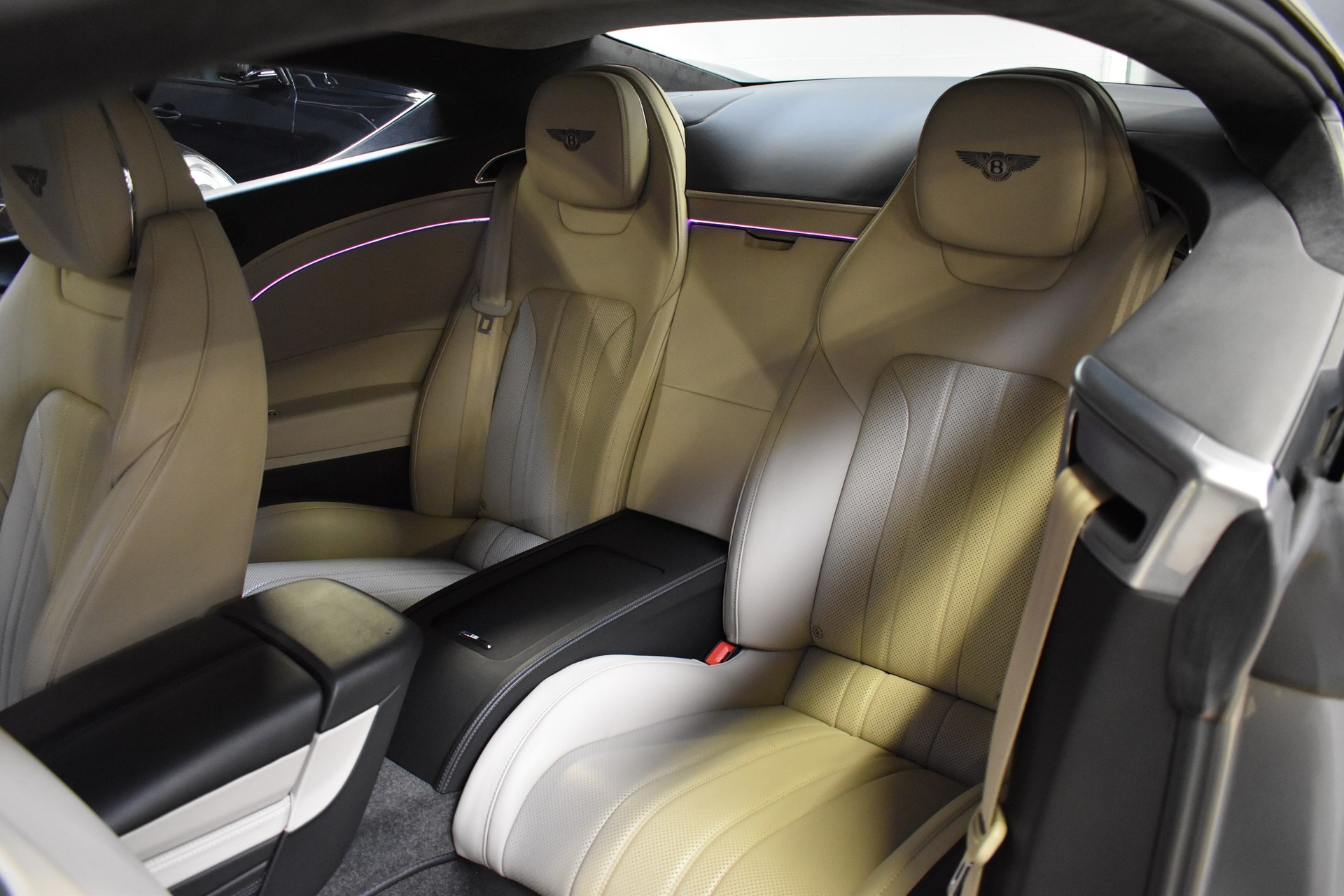 BENTLEY Continental GT 6.0 W12-image-13