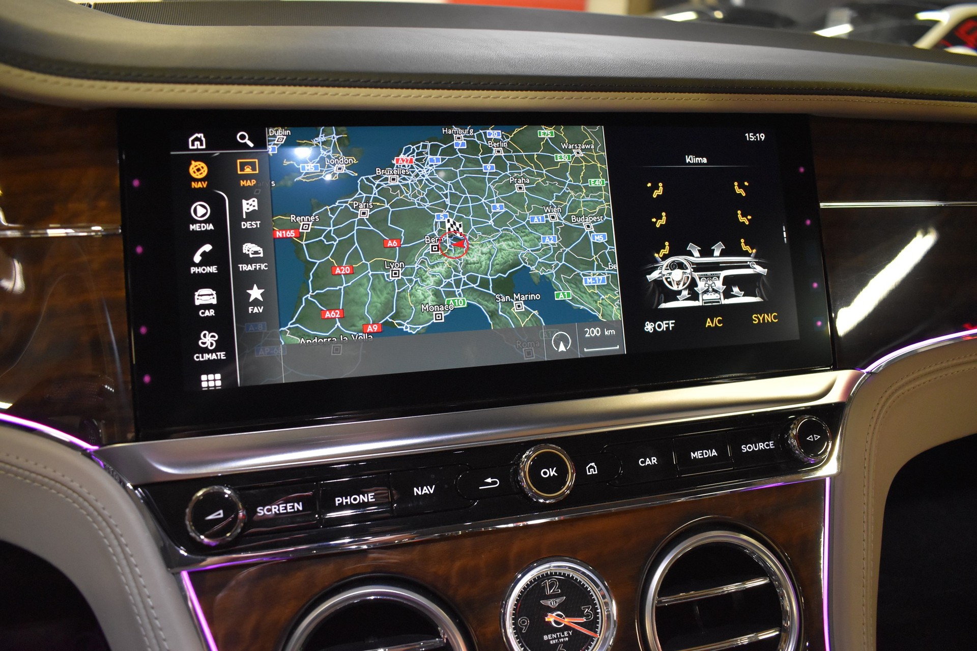 BENTLEY Continental GT 6.0 W12-image-19