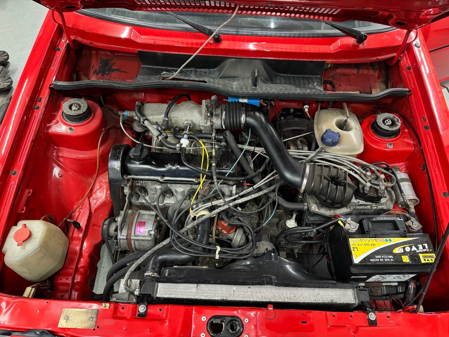 VW Golf 1800 GTI-image-10