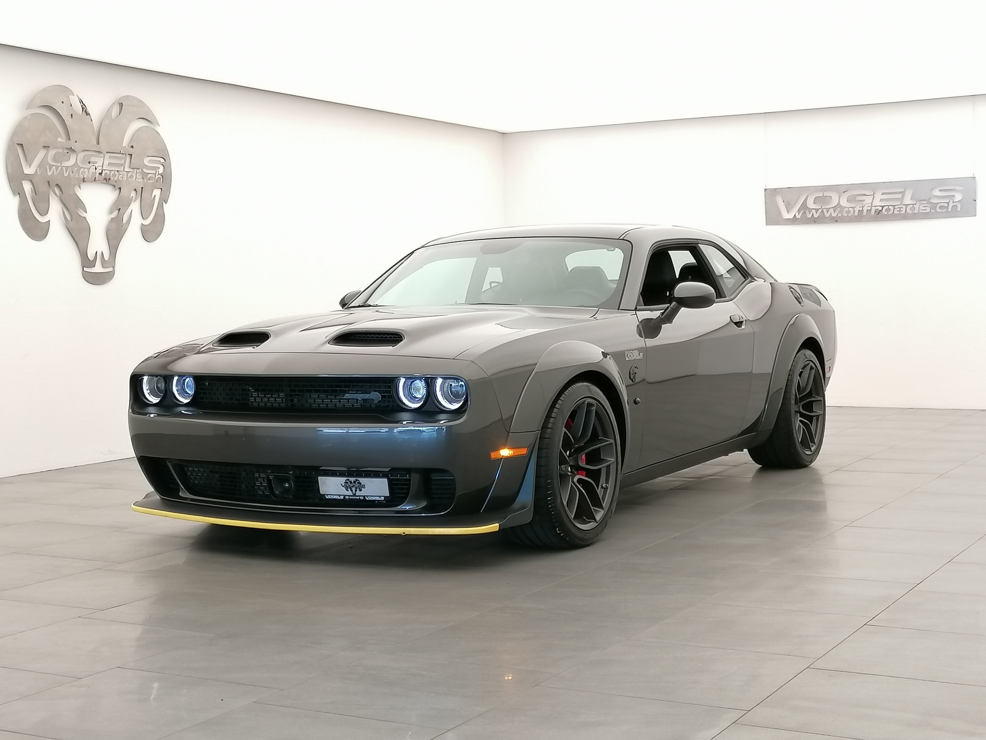 DODGE Challenger Hellcat WB Jailbreak-image-0