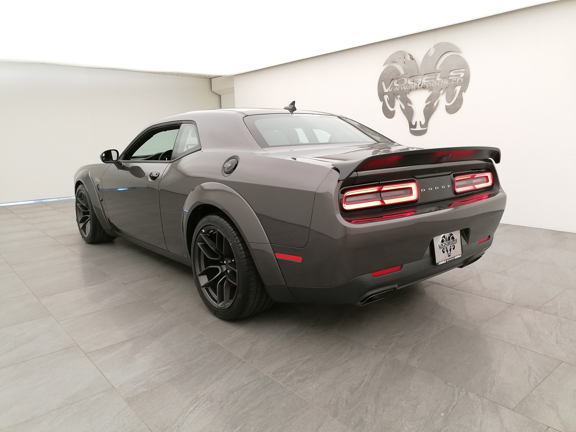 DODGE Challenger Hellcat WB Jailbreak-image-5