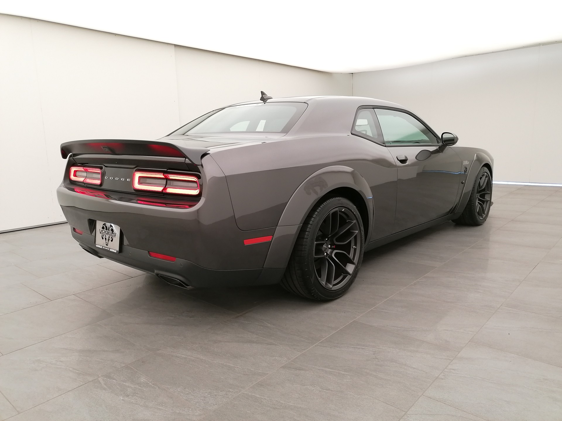 DODGE Challenger Hellcat WB Jailbreak-image-3
