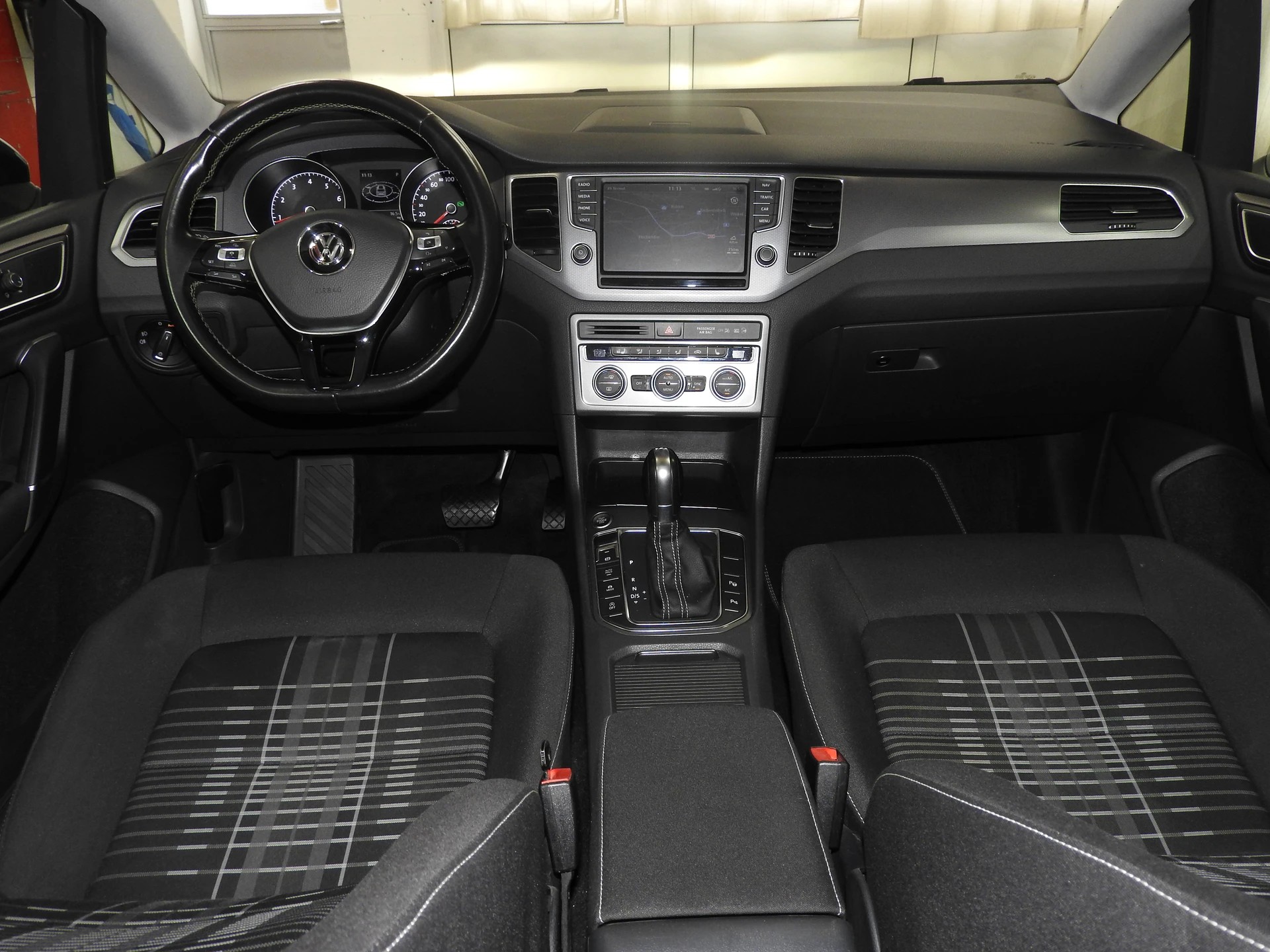 VW Golf Sportsvan 1.4 TSI Lounge DSG, frisch ab MFK, ACC, Zahnriemen frisch ersetzt, Lekradheizung, Sicherheitspaket-image-9