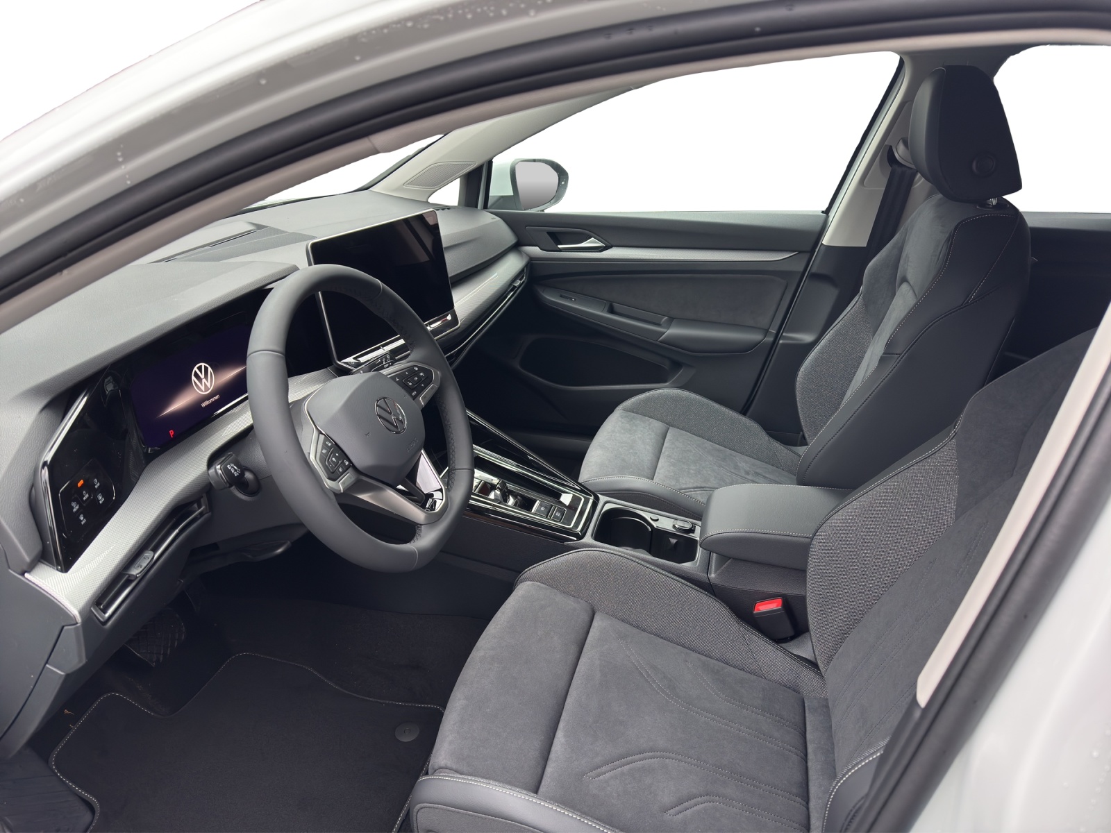 VW Golf 1.5 TSI PHEV Style-image-8