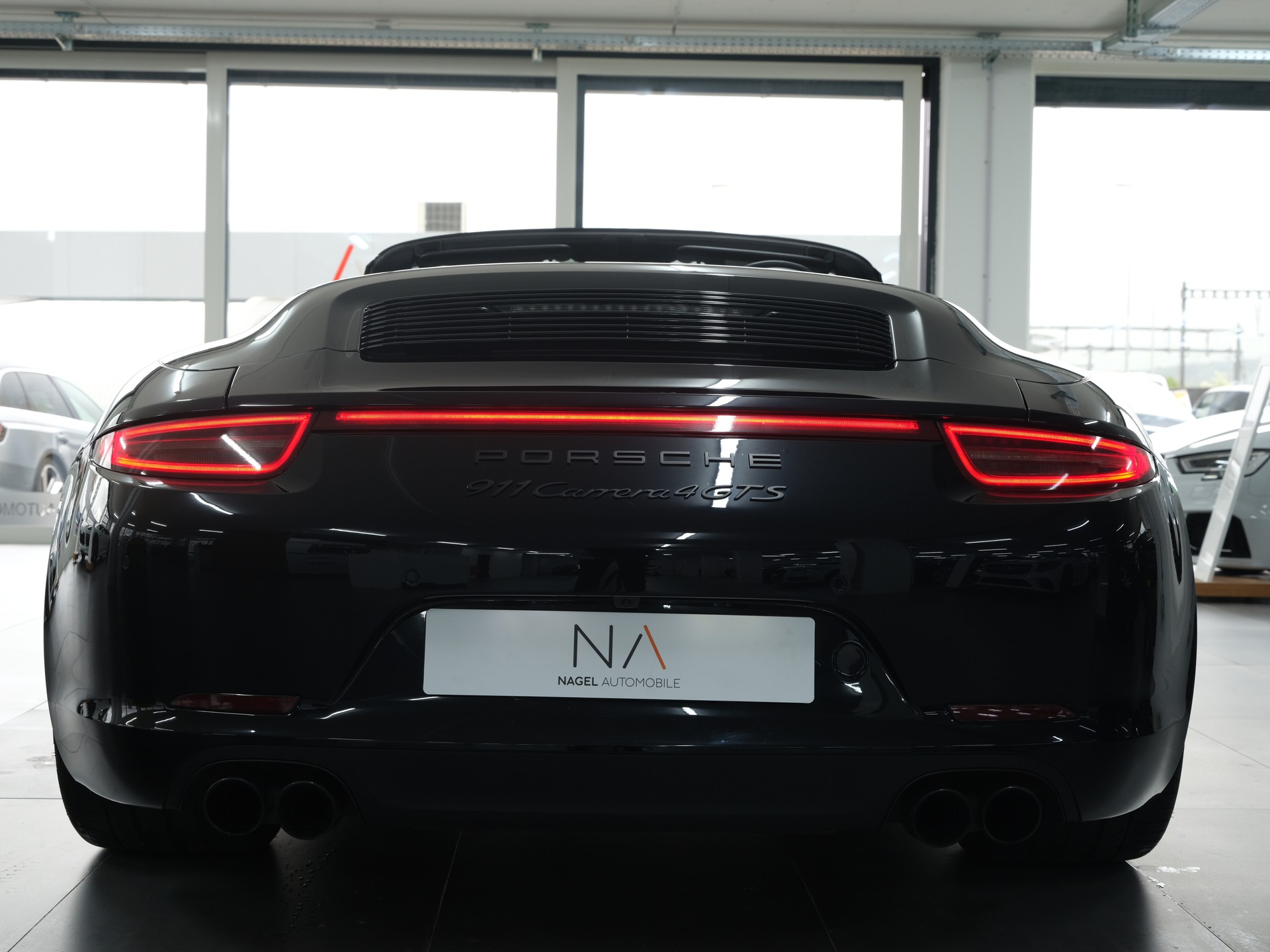 PORSCHE 911 Cabrio Carrera 4 GTS PDK-image-6