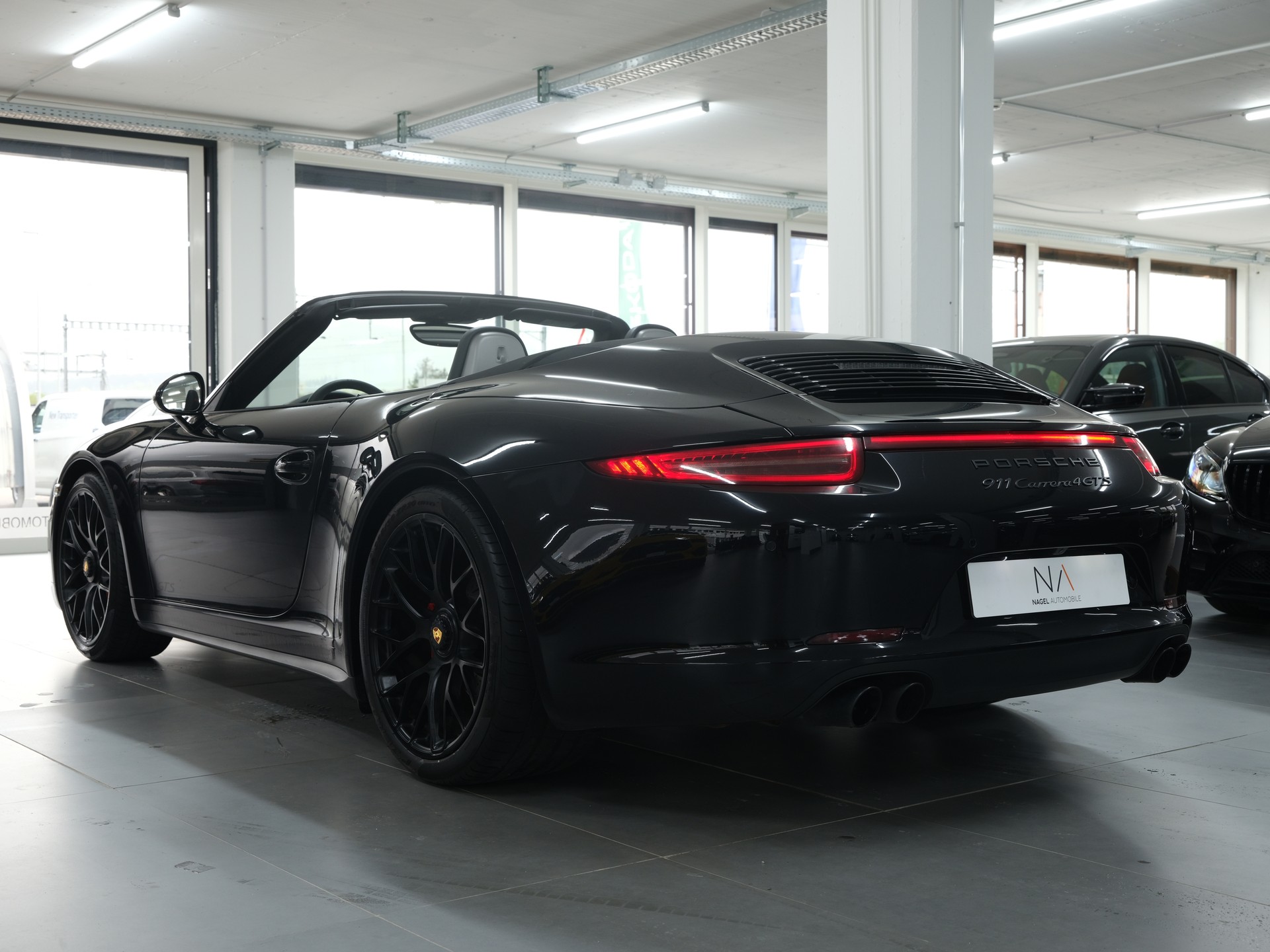 PORSCHE 911 Cabrio Carrera 4 GTS PDK-image-5