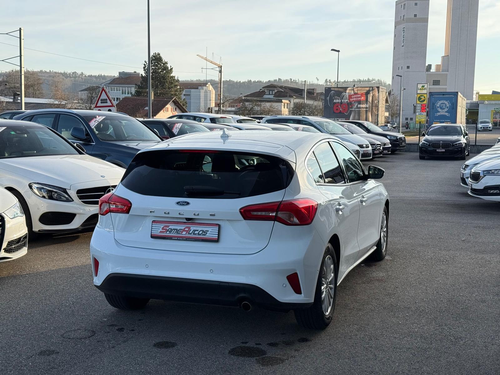 FORD Focus 2.0 TDCi Titanium Automatic-image-1