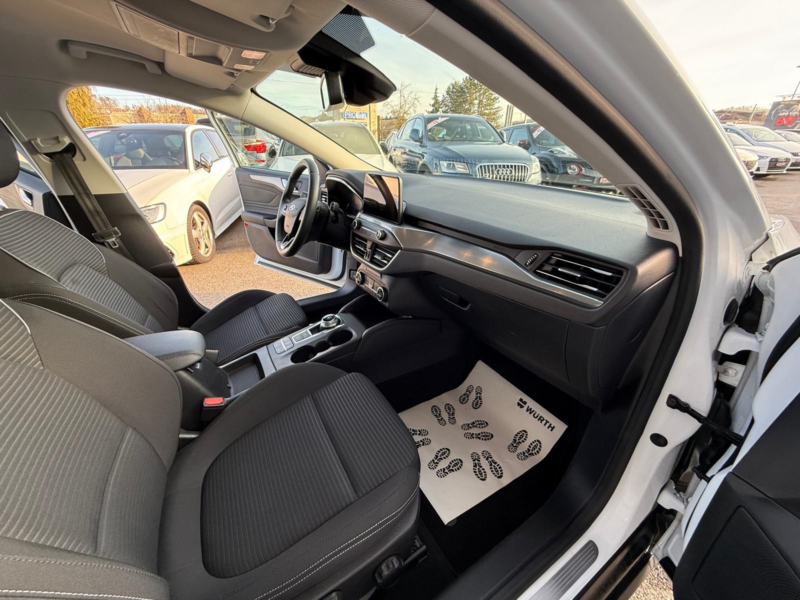 FORD Focus 2.0 TDCi Titanium Automatic-image-7