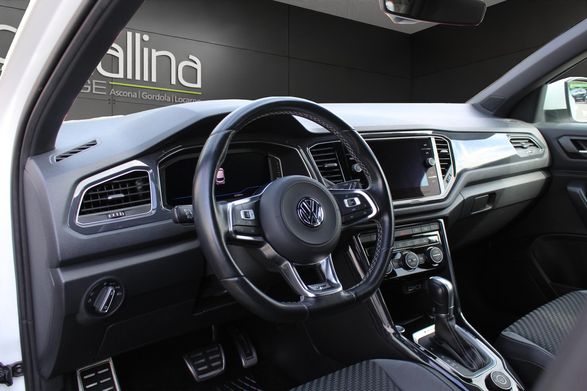 VW T-Roc 1.5 TSI Sport DSG 4motion-image-7