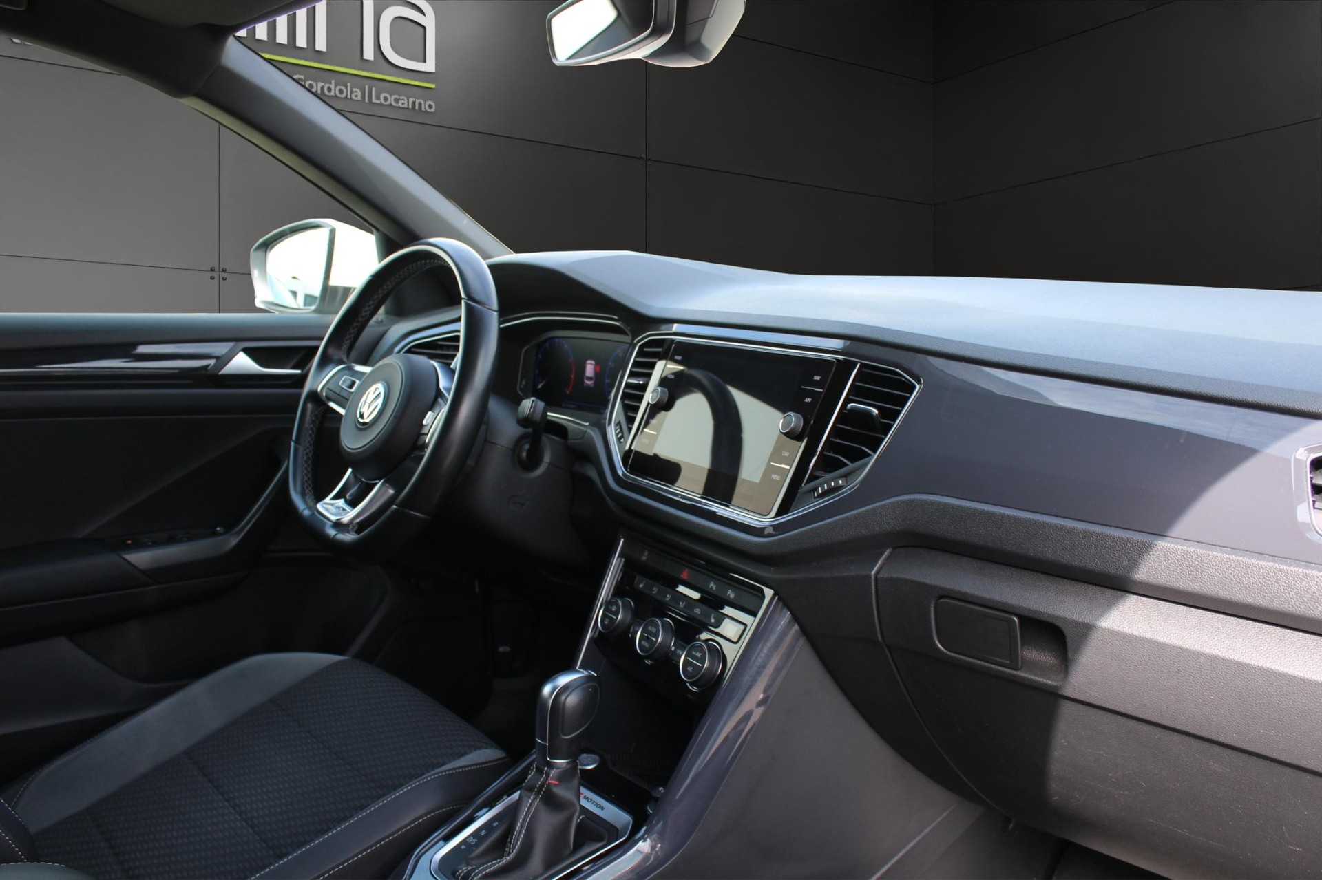 VW T-Roc 1.5 TSI Sport DSG 4motion-image-8