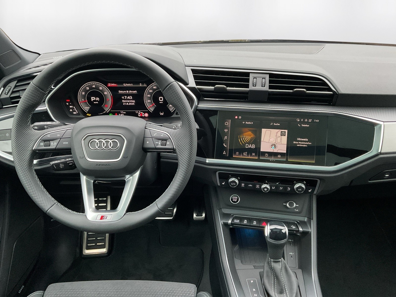 AUDI Q3 35 TFSI S line Attraction S-tronic-image-7