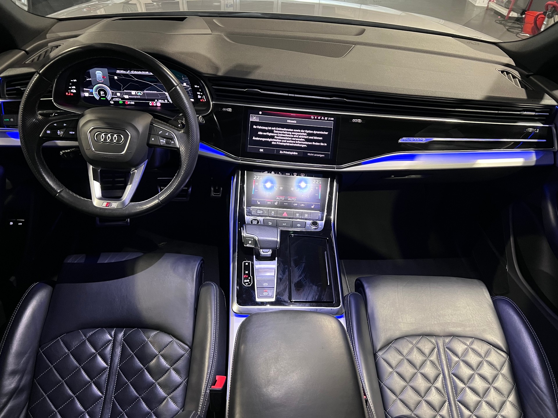 AUDI Q8 55 TFSI S-Line e quattro PHEV tiptronic-image-9