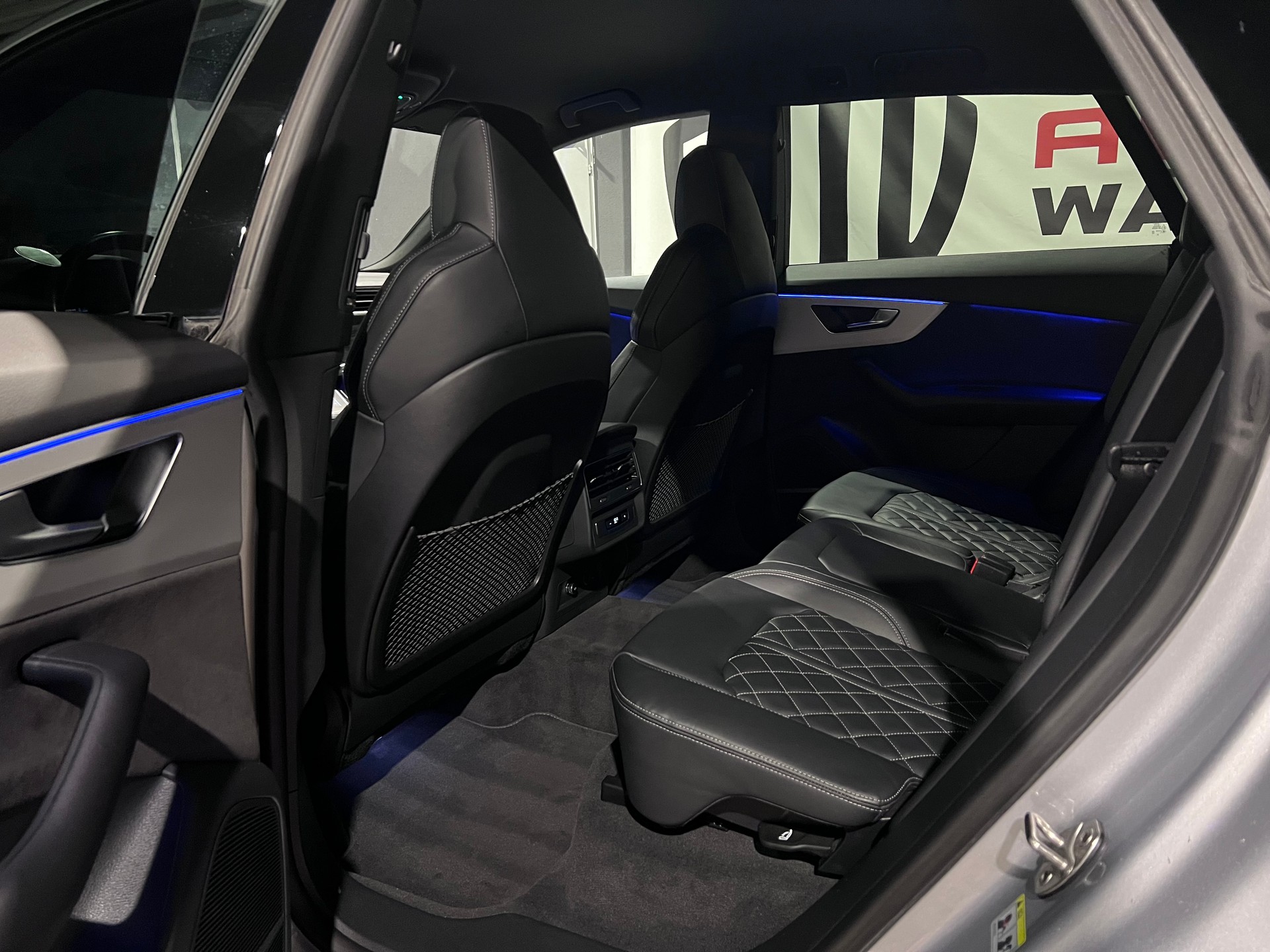 AUDI Q8 55 TFSI S-Line e quattro PHEV tiptronic-image-15