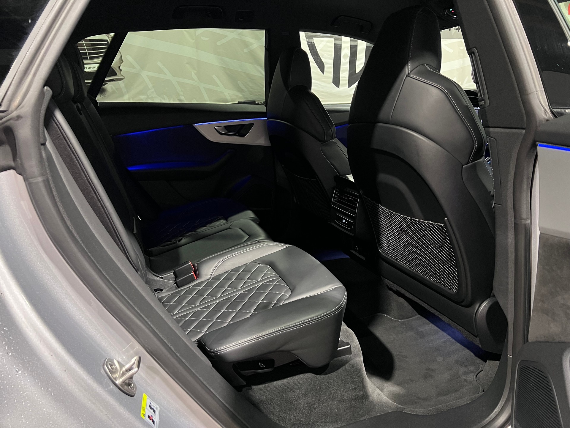 AUDI Q8 55 TFSI S-Line e quattro PHEV tiptronic-image-14