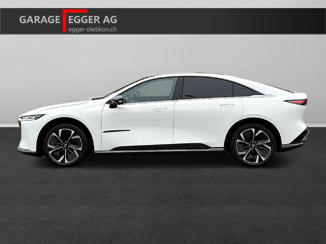 MAZDA 6e 258 PS Takumi (68.8 kWh) RWD-image-1