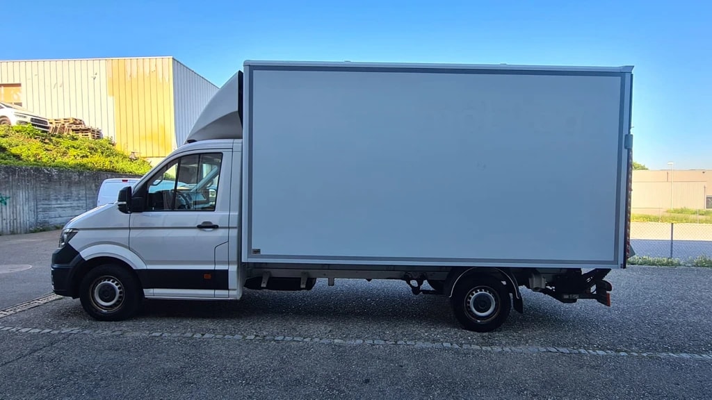 VW Crafter 35 2.0 TDI Koffer/Hebebuhne Champion L4 A ** CH-Fahrzeug ** Hebebühne * RF-Kamera * Klimaanlage * L4 * Neues Modell 2022-image-3