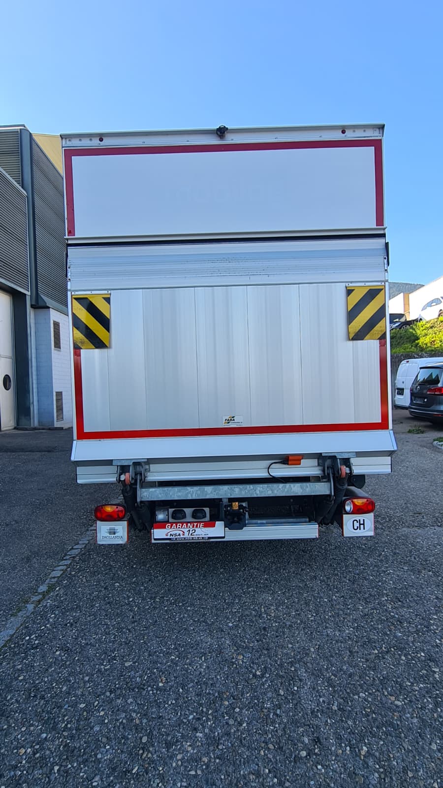 VW Crafter 35 2.0 TDI Koffer/Hebebuhne Champion L4 A ** CH-Fahrzeug ** Hebebühne * RF-Kamera * Klimaanlage * L4 * Neues Modell 2022-image-11