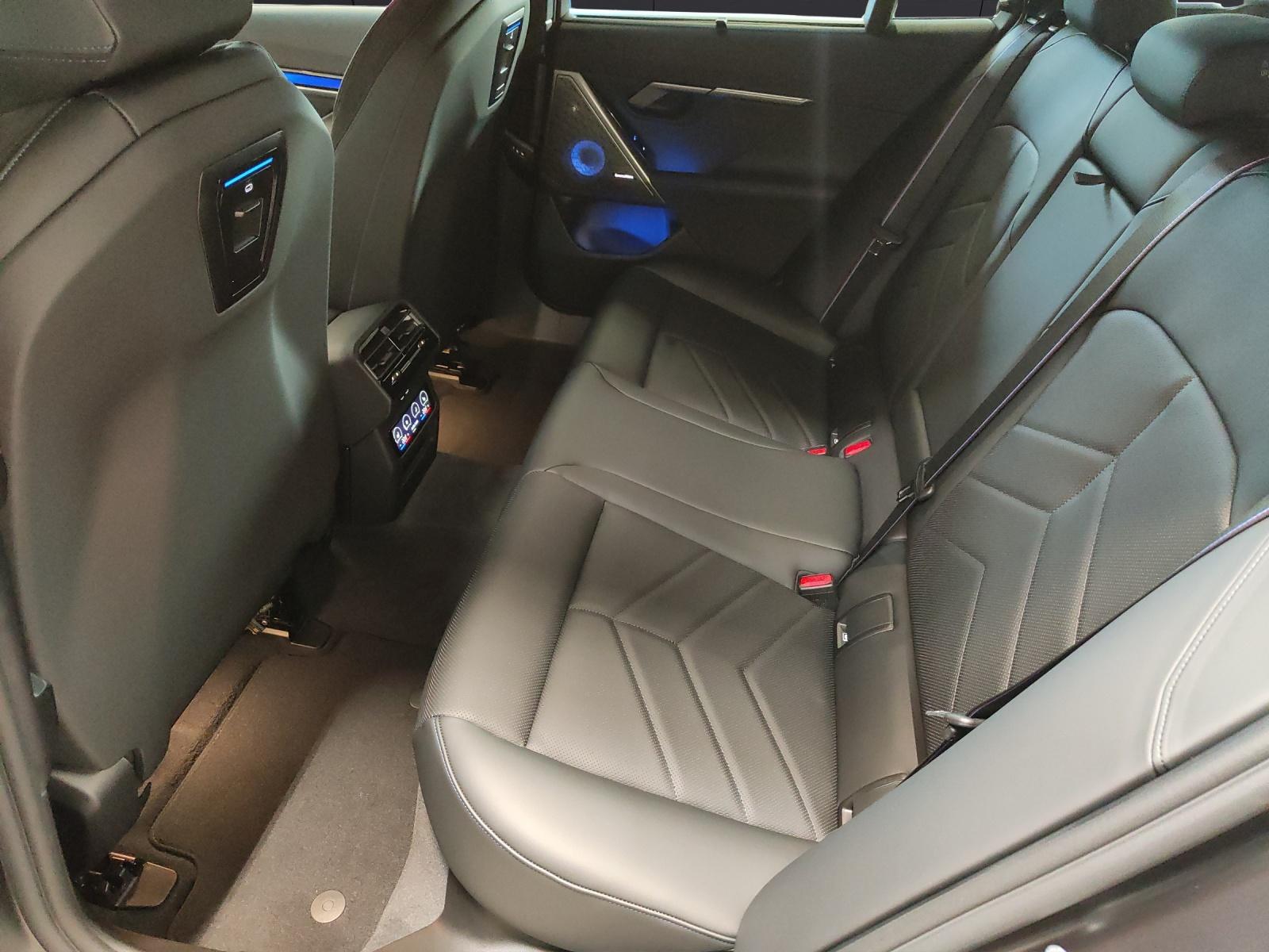 BMW 540d xDrive Touring-image-19