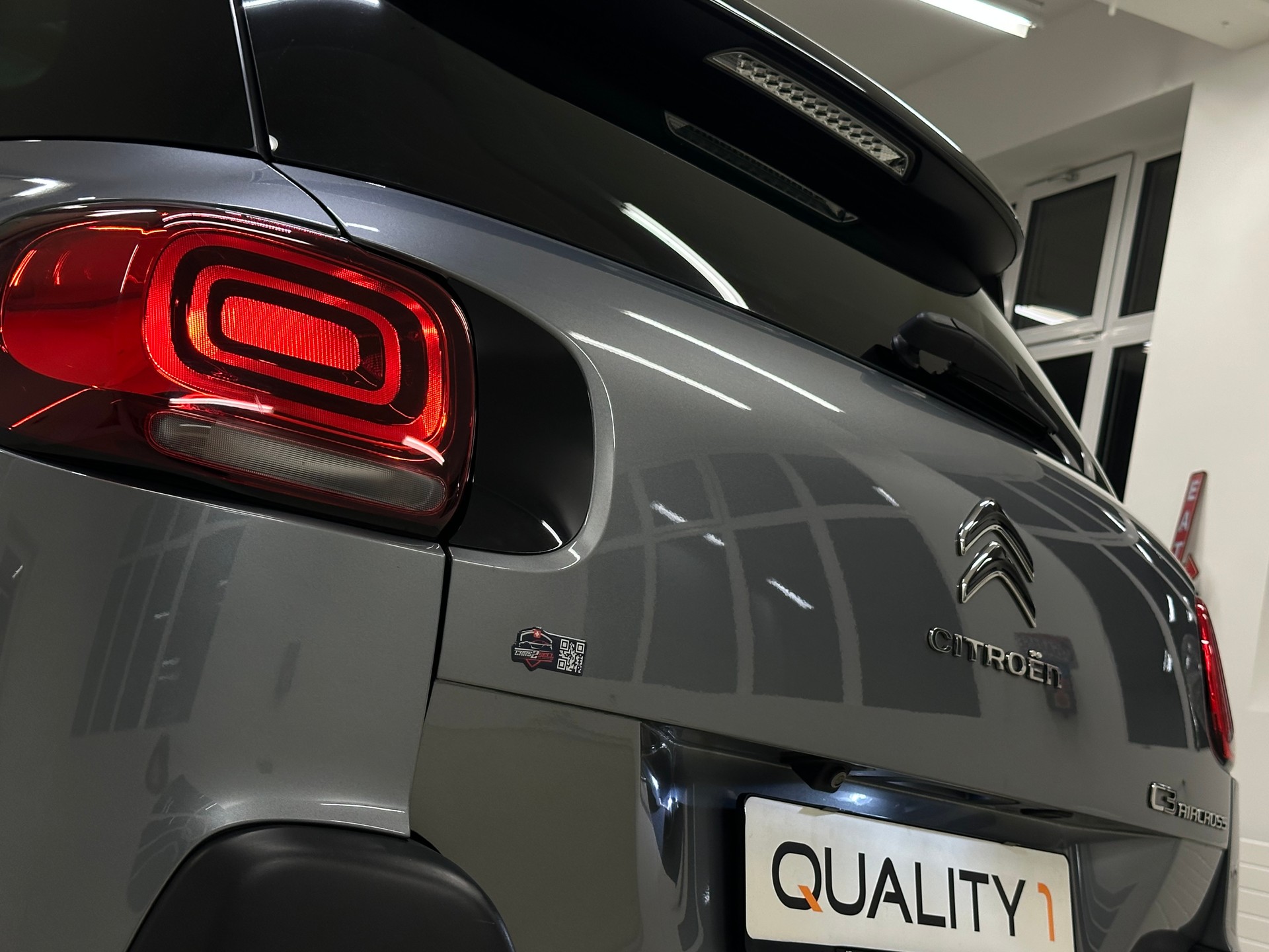 CITROEN C3 Aircross 1.2i PureTech Shine EAT-image-8