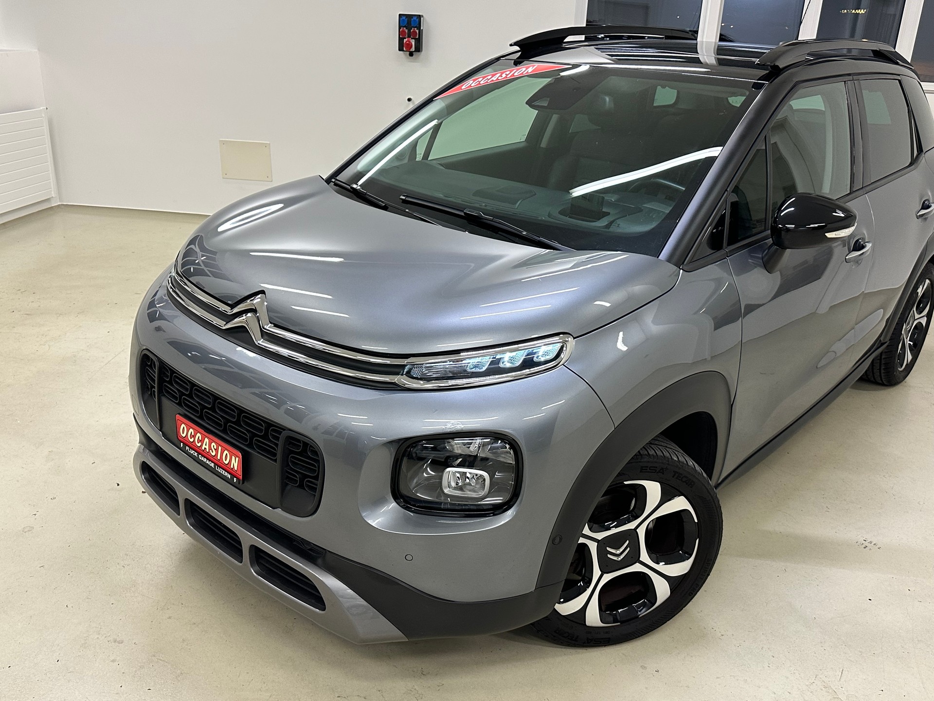 CITROEN C3 Aircross 1.2i PureTech Shine EAT-image-4
