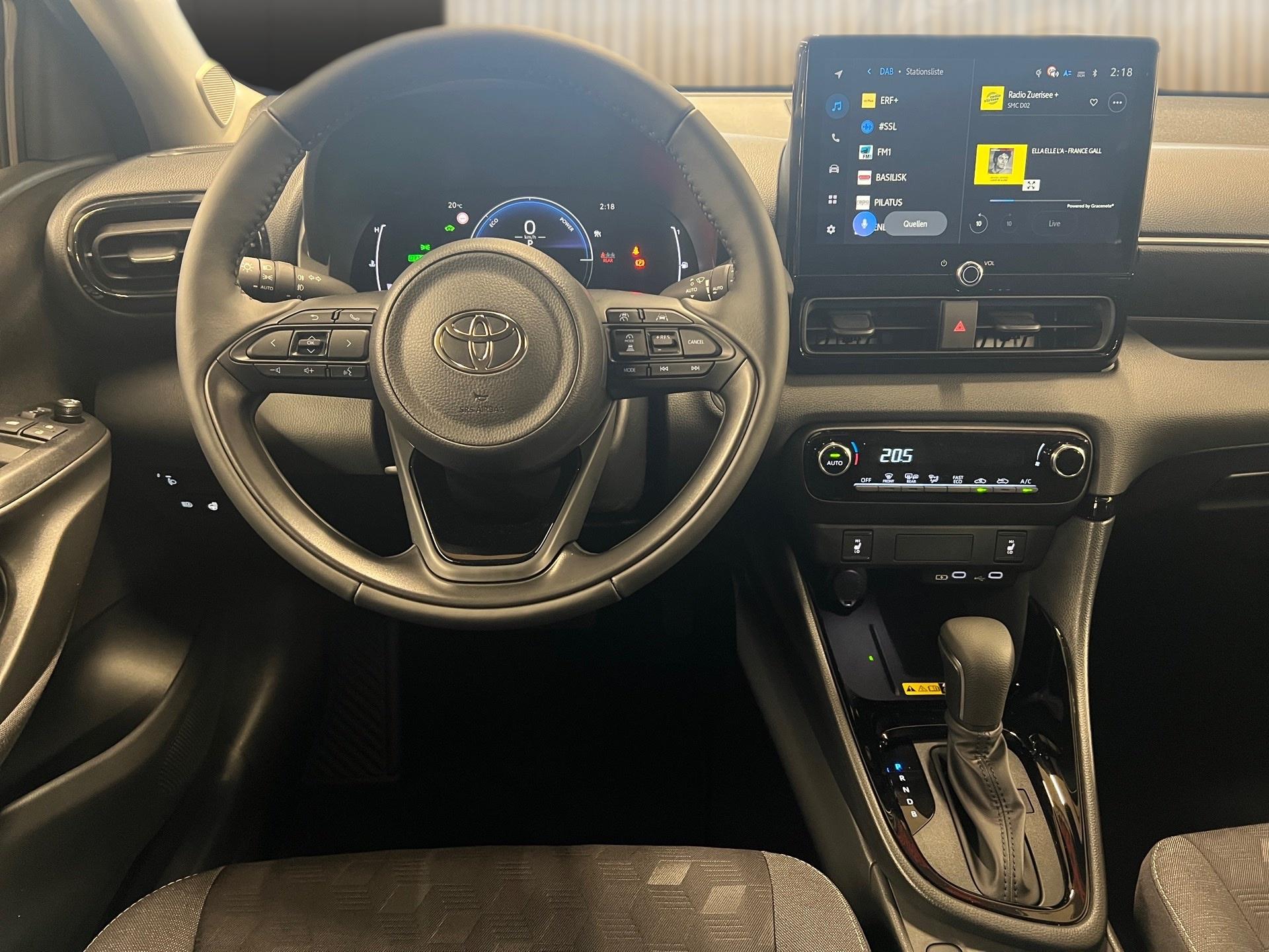 TOYOTA Yaris 1.5 Trend e-CVT-image-11