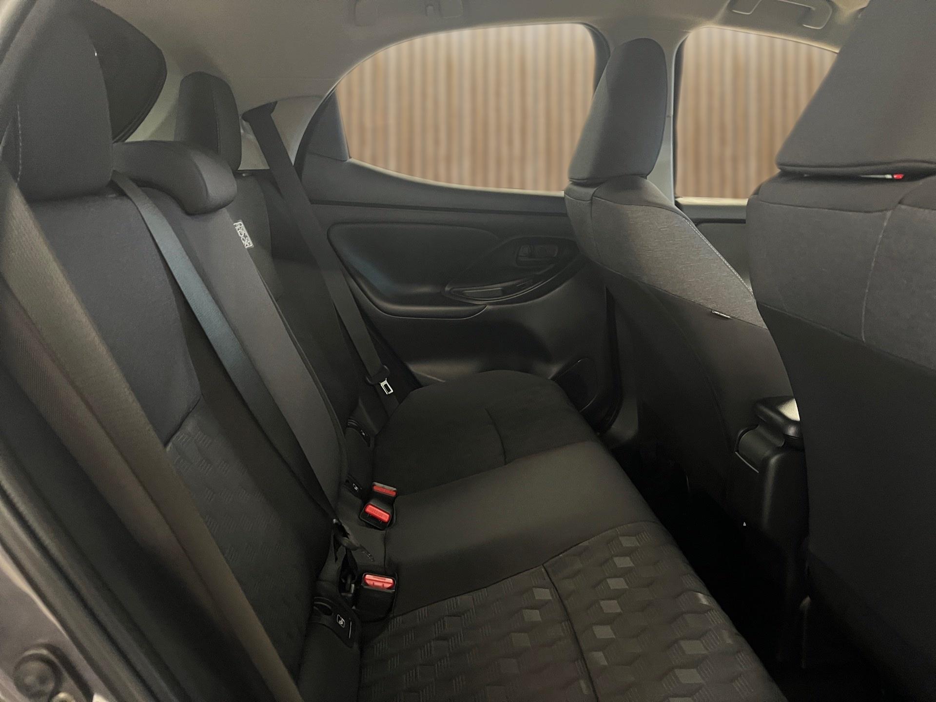 TOYOTA Yaris 1.5 Trend e-CVT-image-13