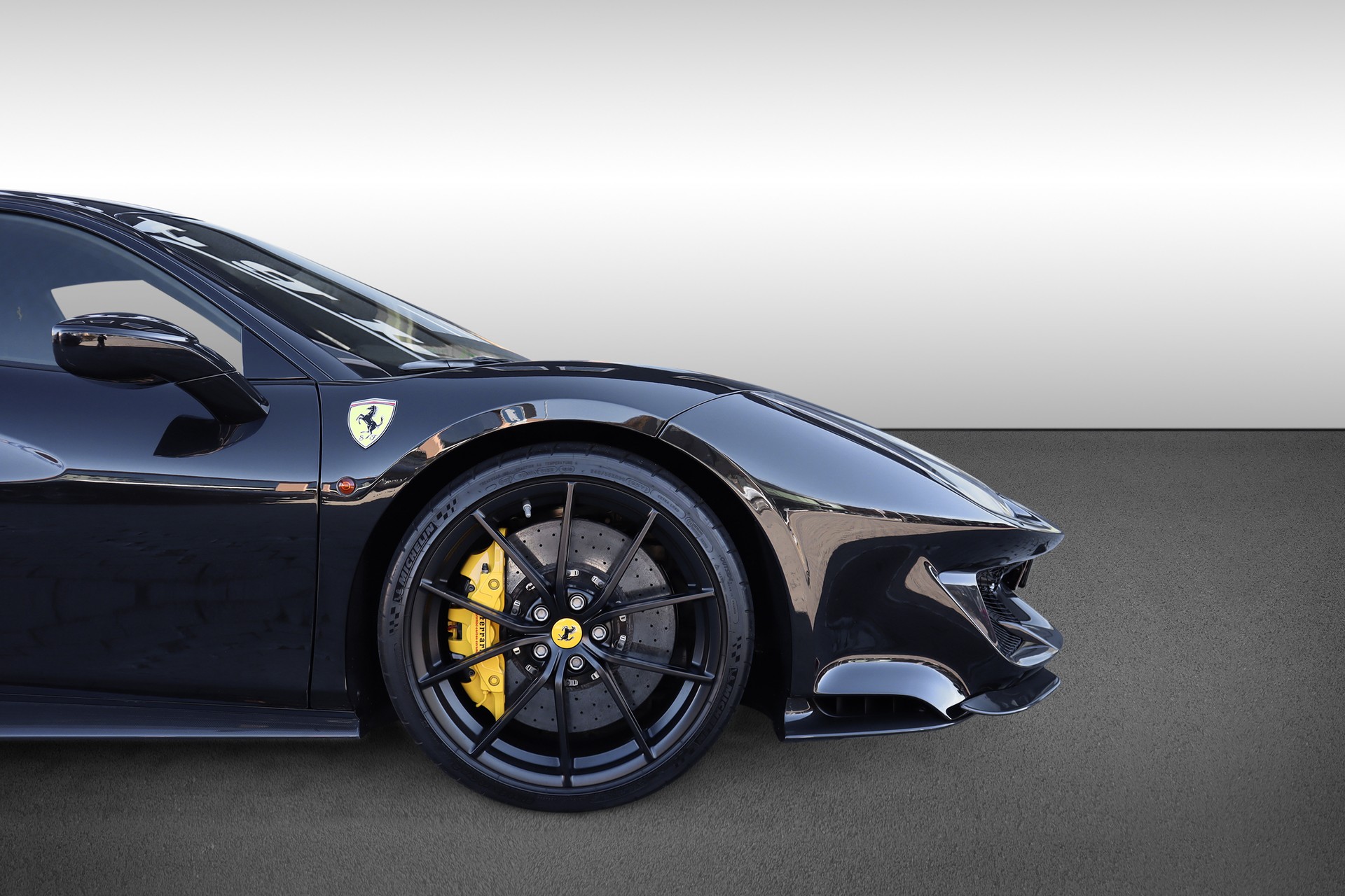 FERRARI 488 Pista 3.9 V8-image-8