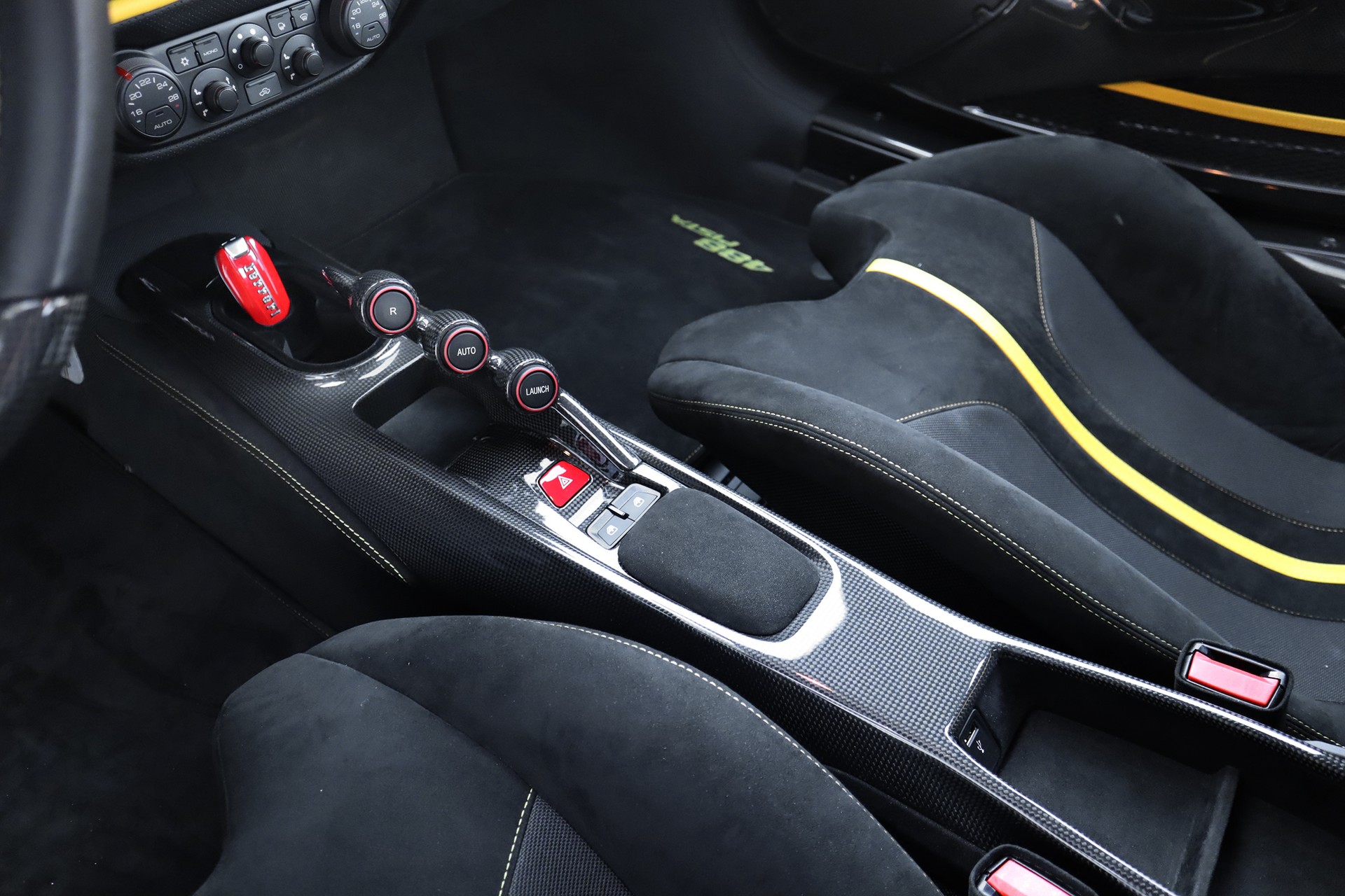 FERRARI 488 Pista 3.9 V8-image-10
