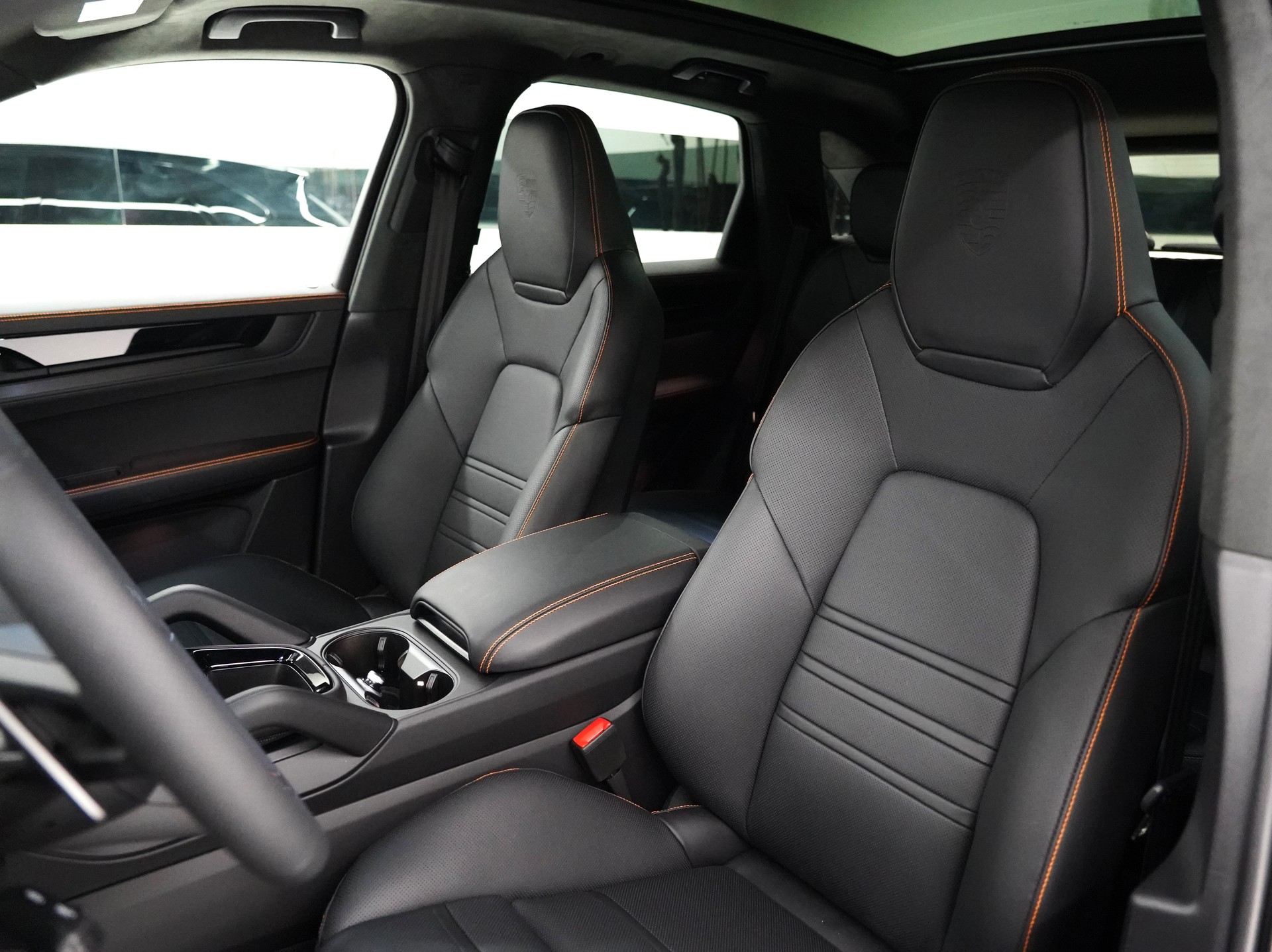 PORSCHE Cayenne GTS Tiptronic-image-8