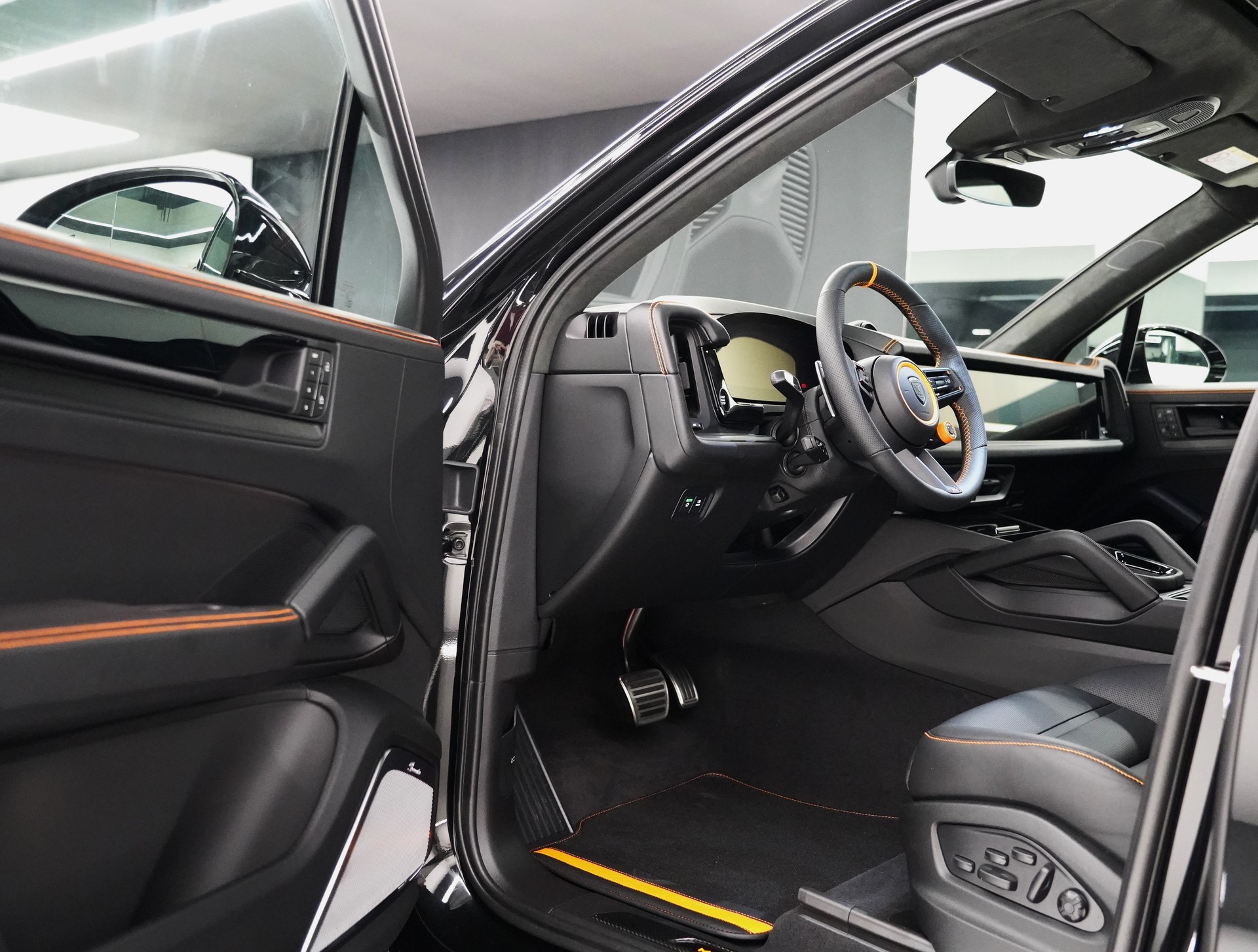 PORSCHE Cayenne GTS Tiptronic-image-6