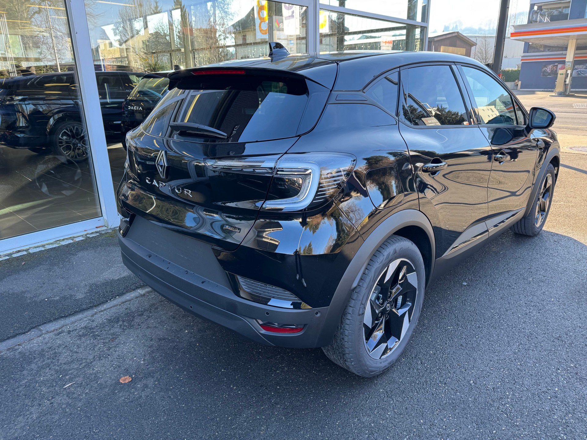 RENAULT Captur 1.8 E-Tech 160 Techno DHT-image-5