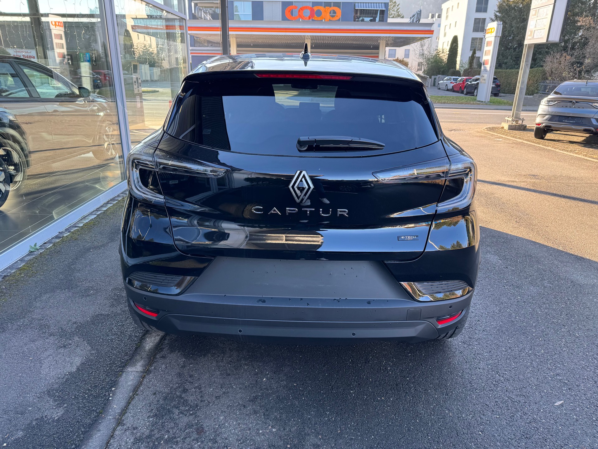 RENAULT Captur 1.8 E-Tech 160 Techno DHT-image-7