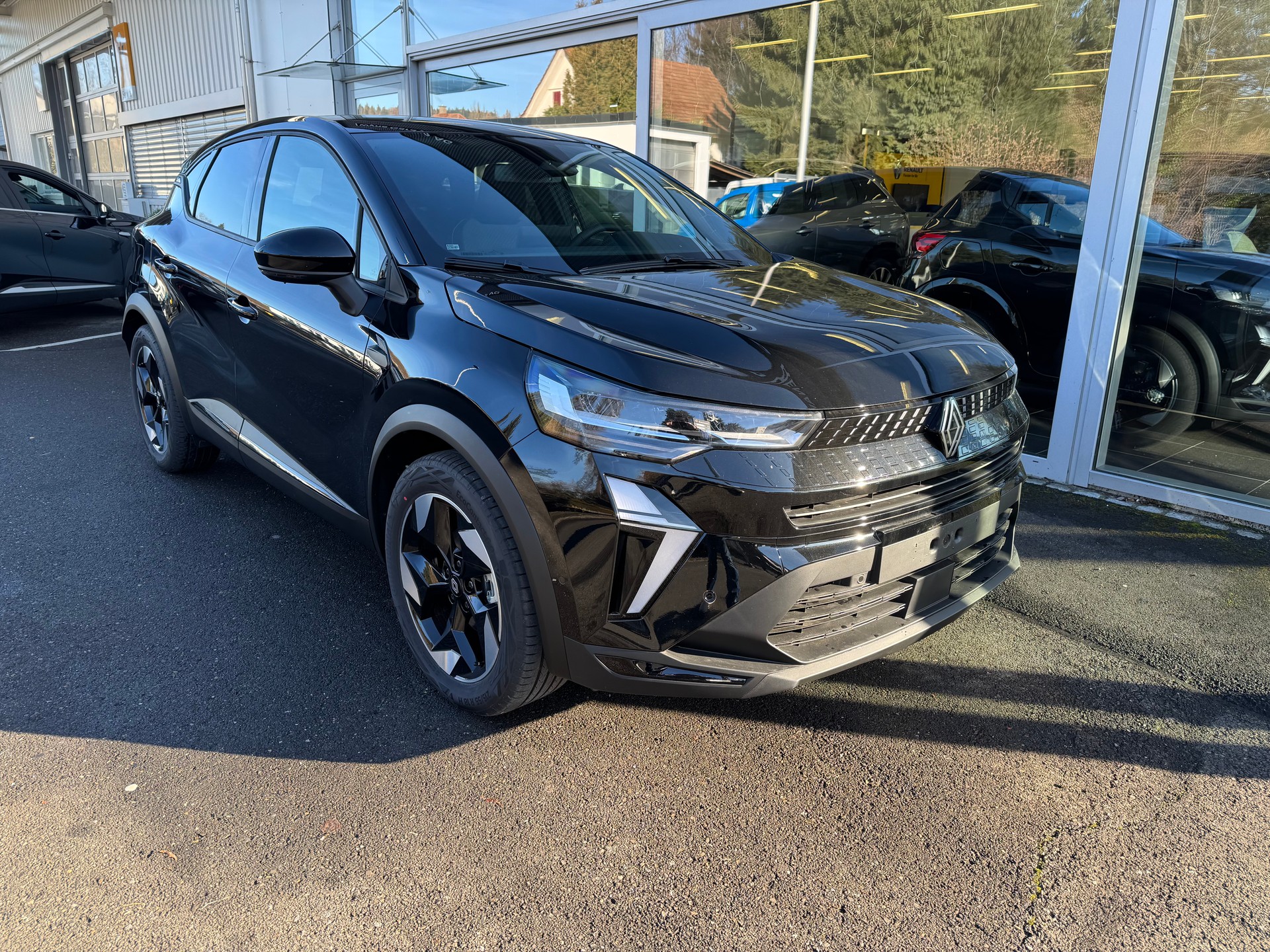 RENAULT Captur 1.8 E-Tech 160 Techno DHT-image-4