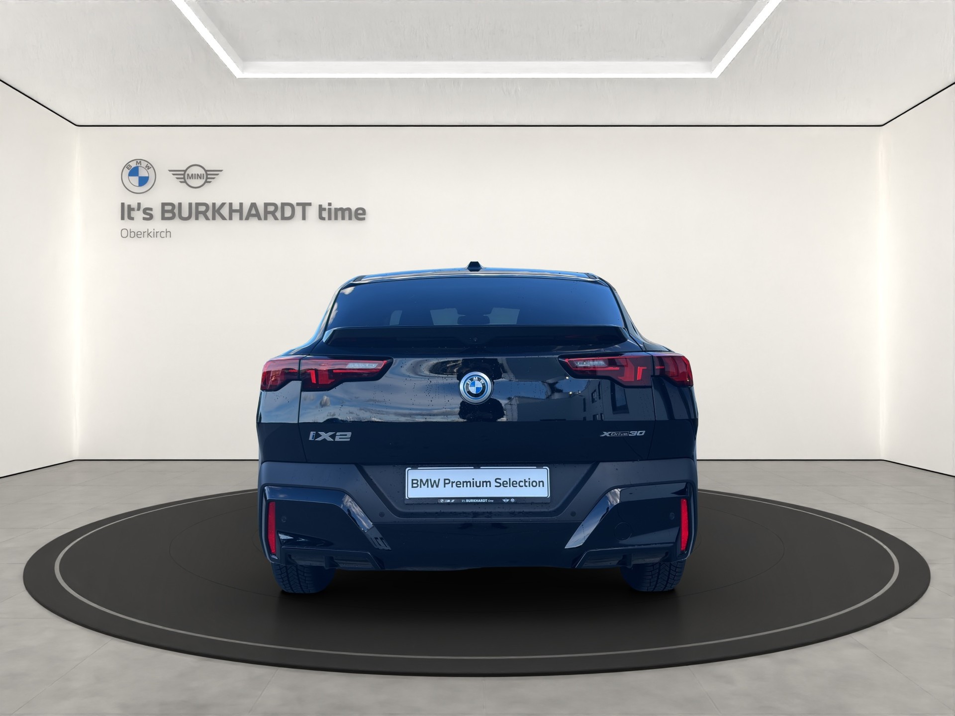 BMW iX2 xDrive 30-image-3