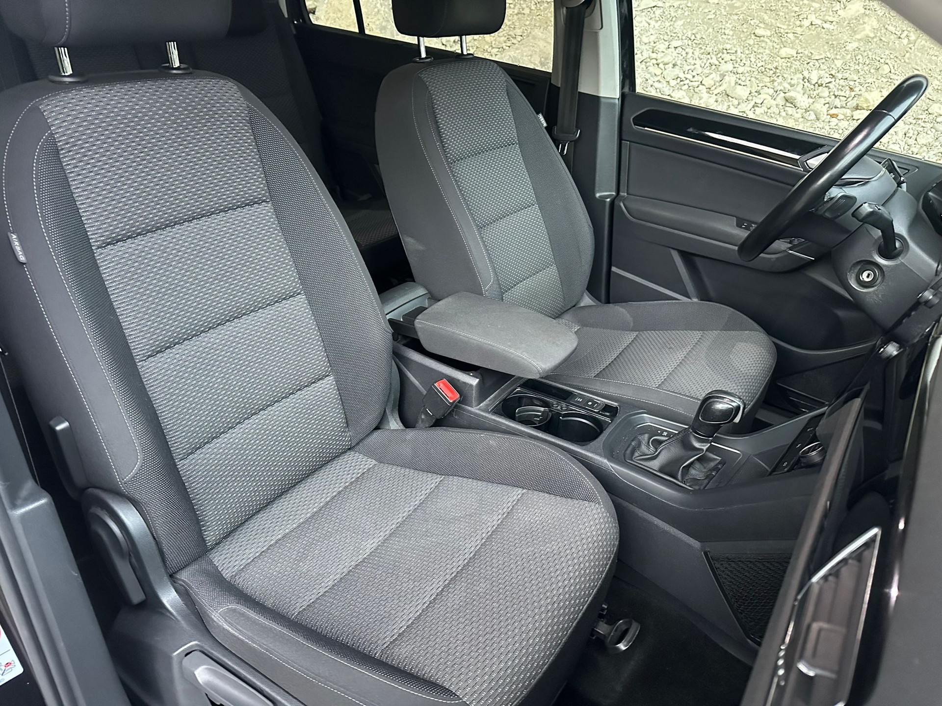 VW Touran 2.0 TDI BlueMotion Technology Comfortline DSG-image-9