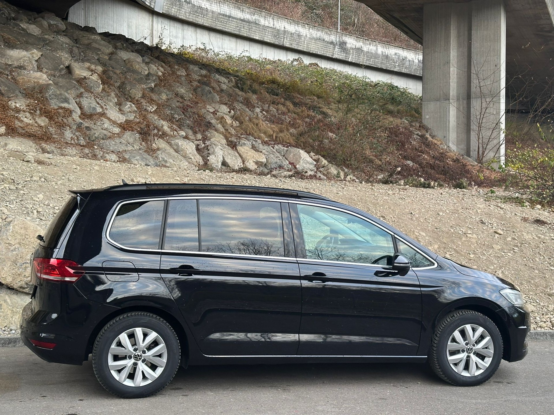 VW Touran 2.0 TDI BlueMotion Technology Comfortline DSG-image-5