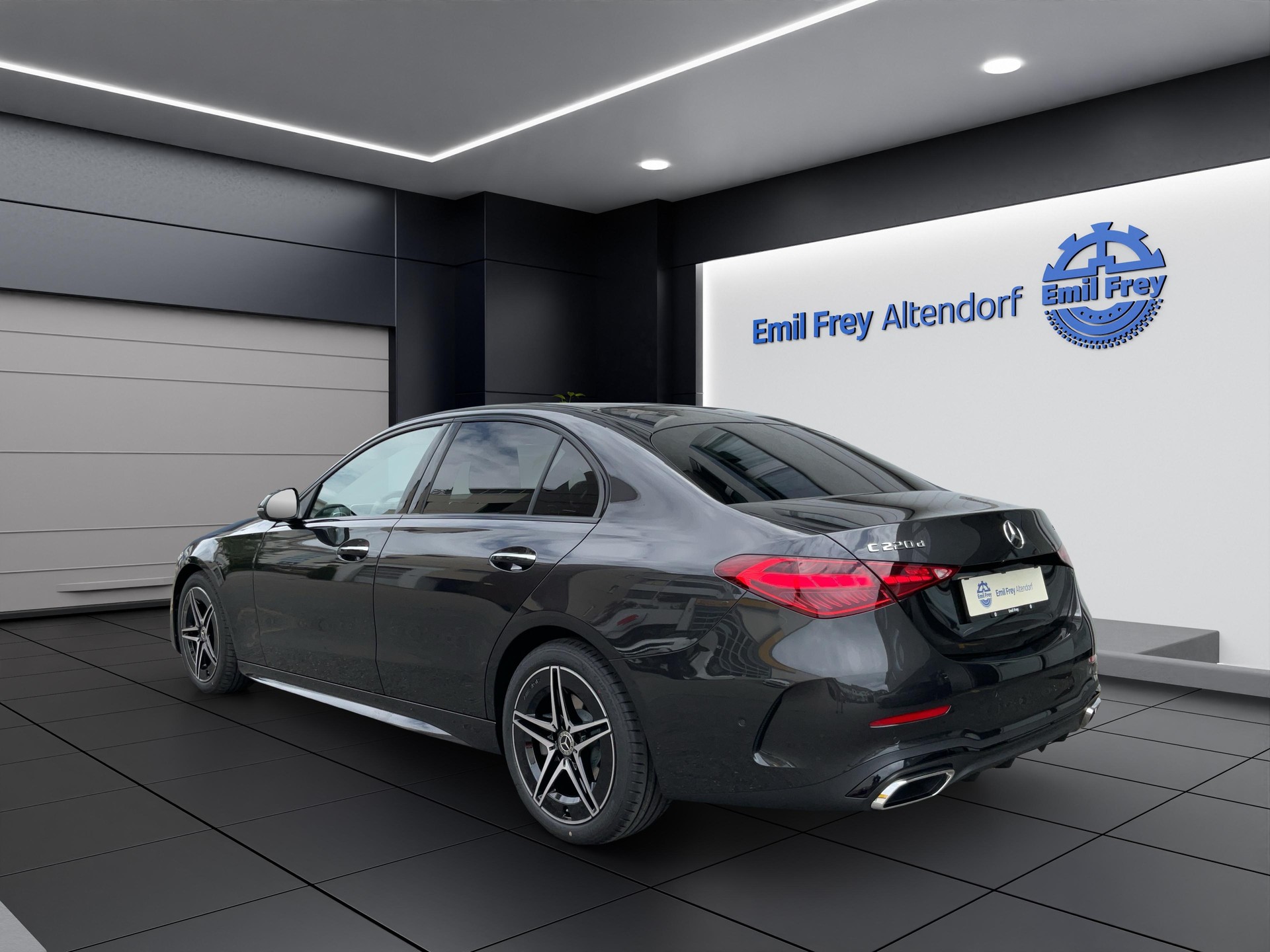 MERCEDES-BENZ C 220 d 4MATIC Limousine Swiss Star AMG Line-image-3