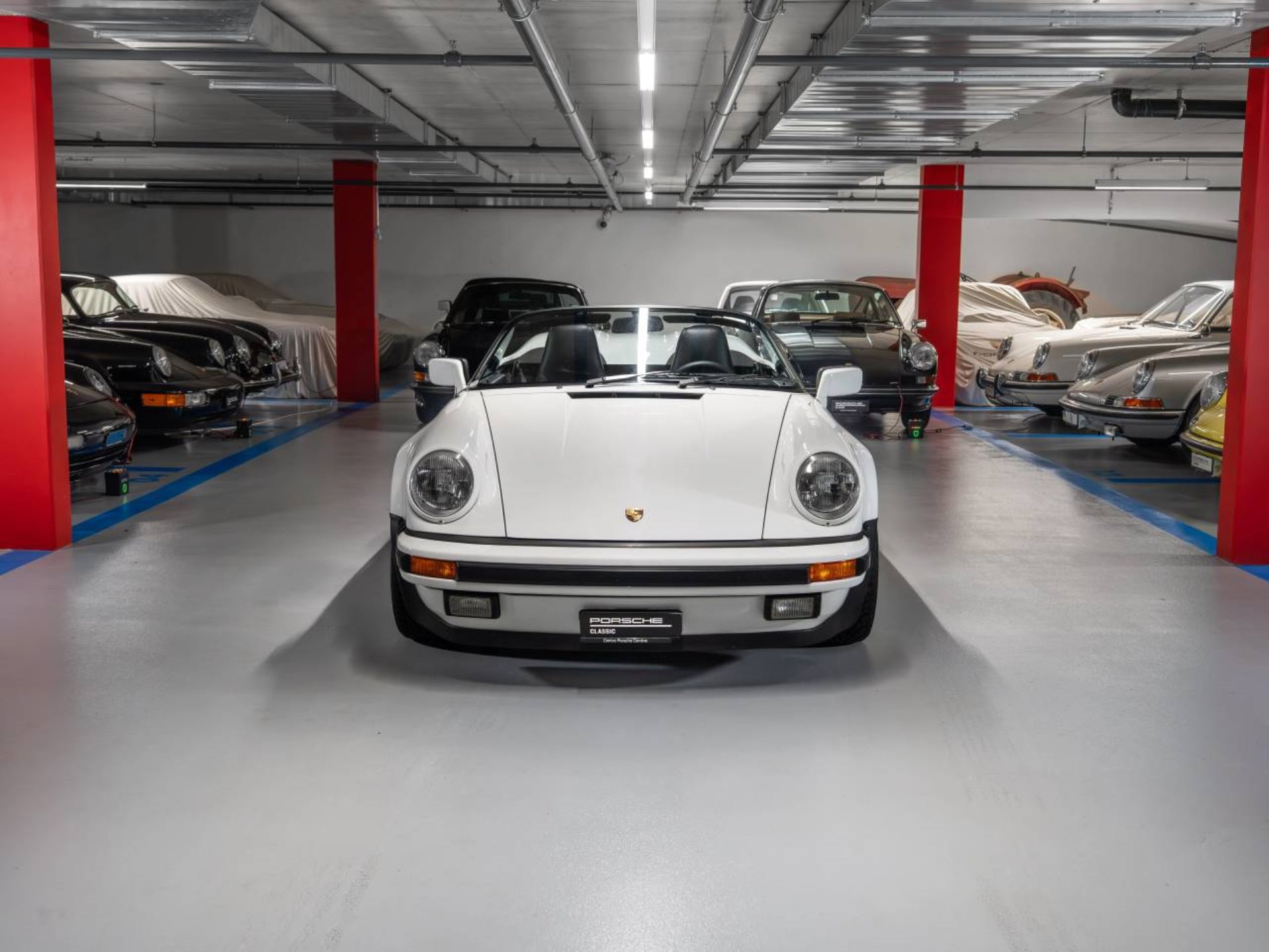 PORSCHE 911 Speedster-showroom-element-1