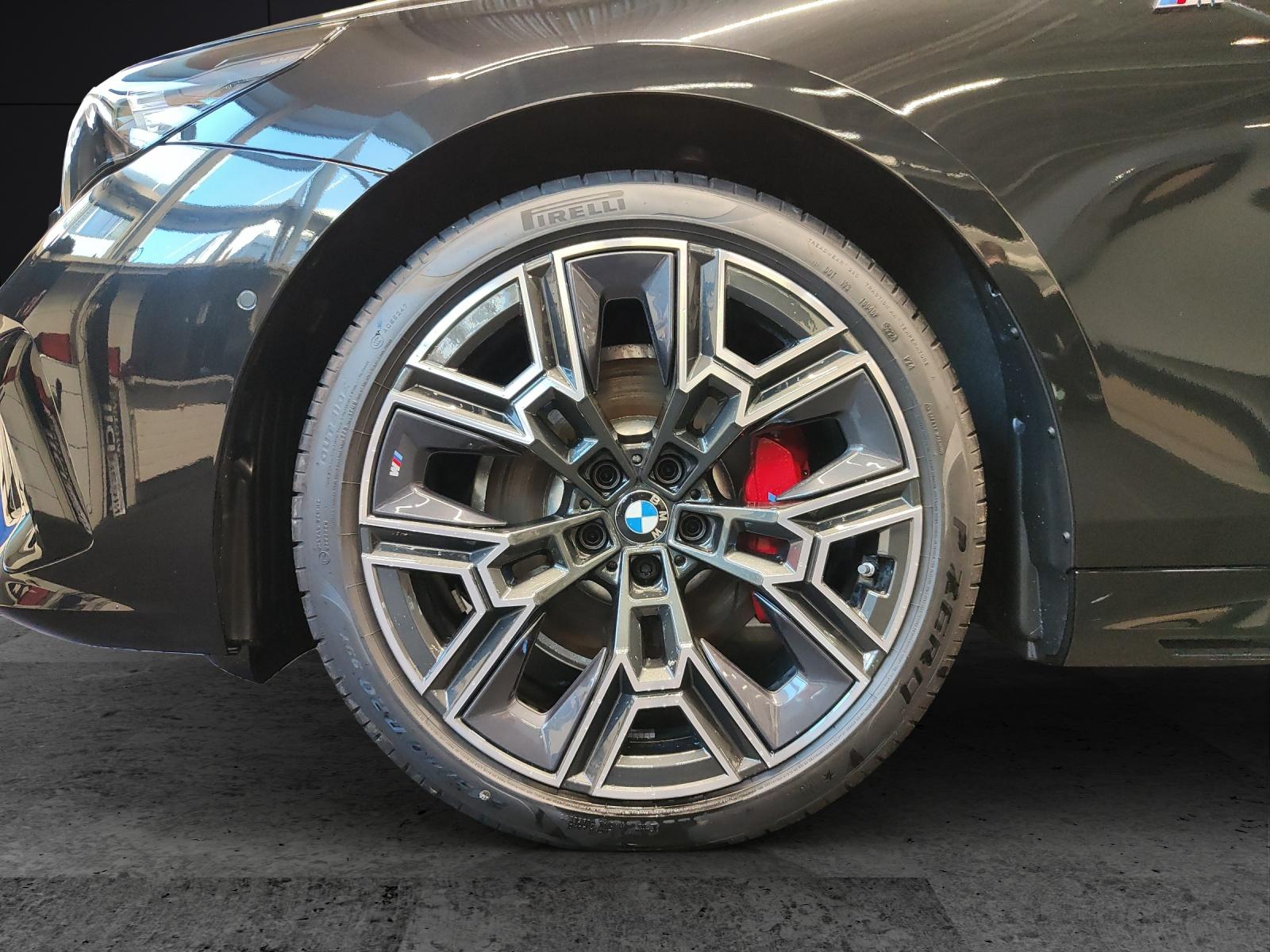 BMW 520d xDrive Touring-image-4