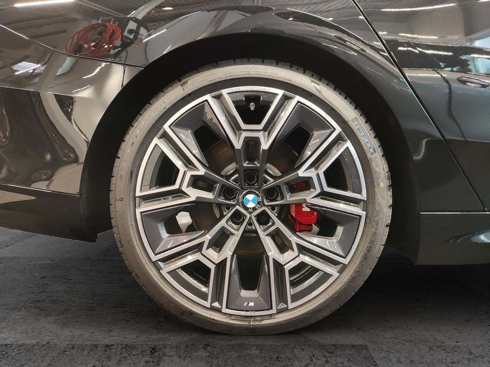 BMW 520d xDrive Touring-image-6