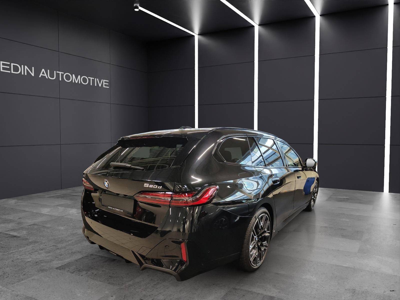 BMW 520d xDrive Touring-image-17