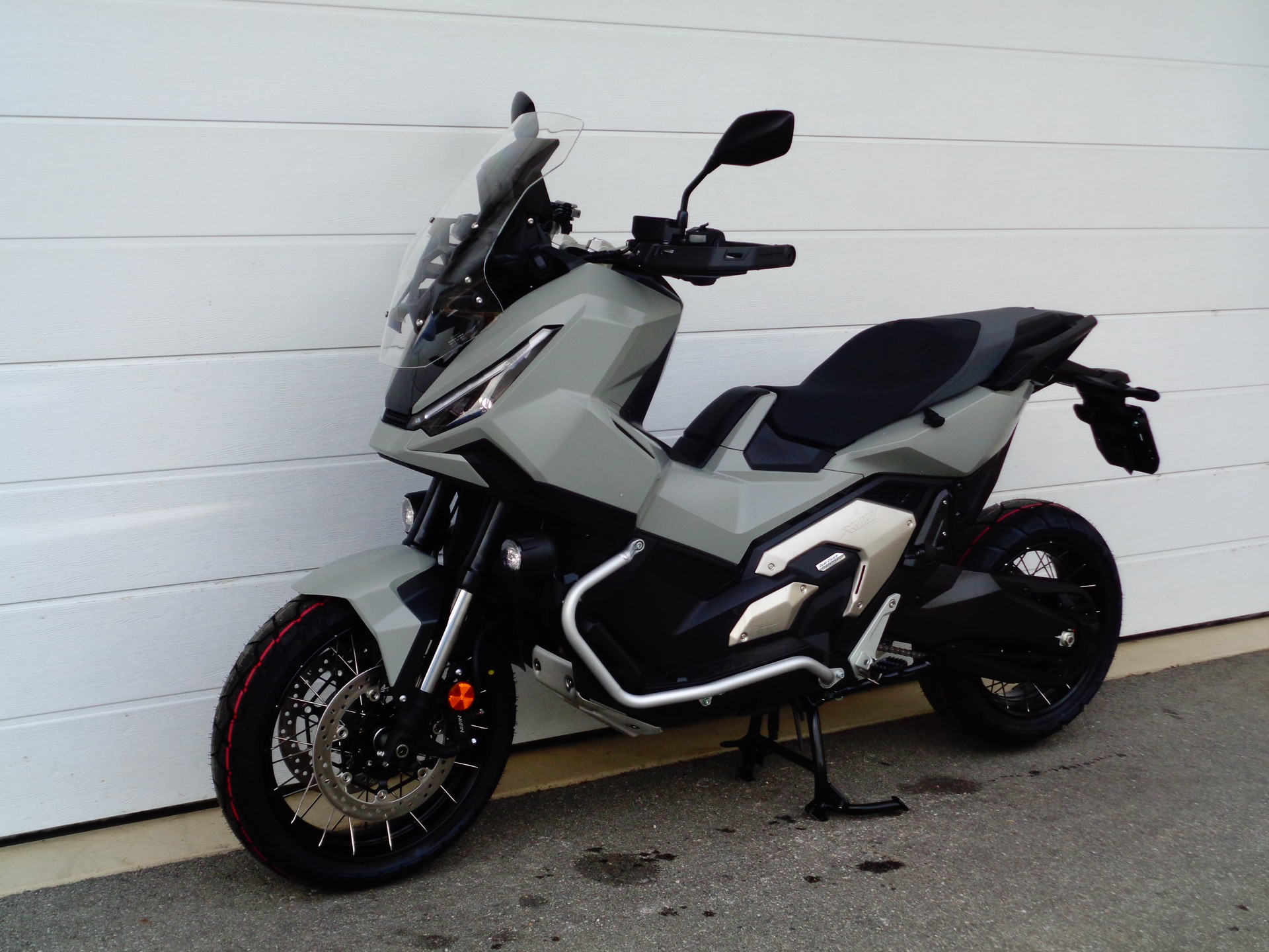 HONDA X-ADV 750-image-4