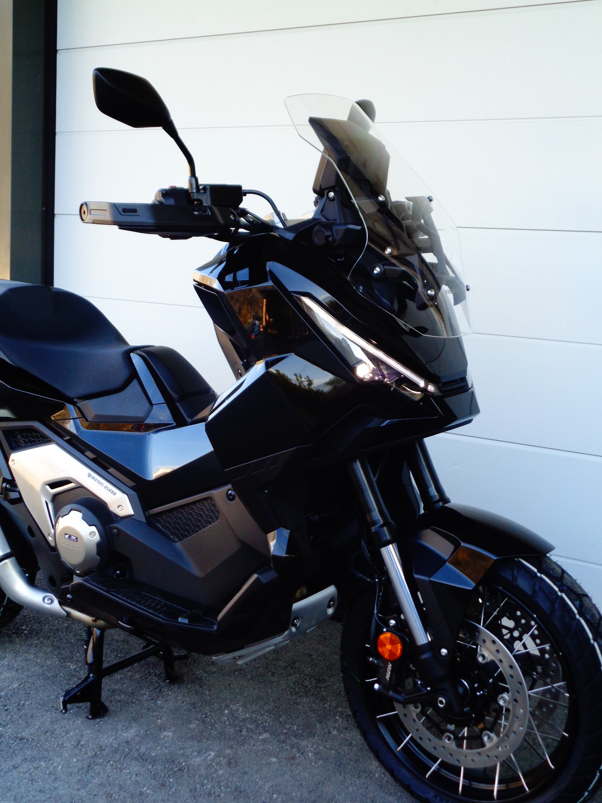 HONDA X-ADV 750-image-7