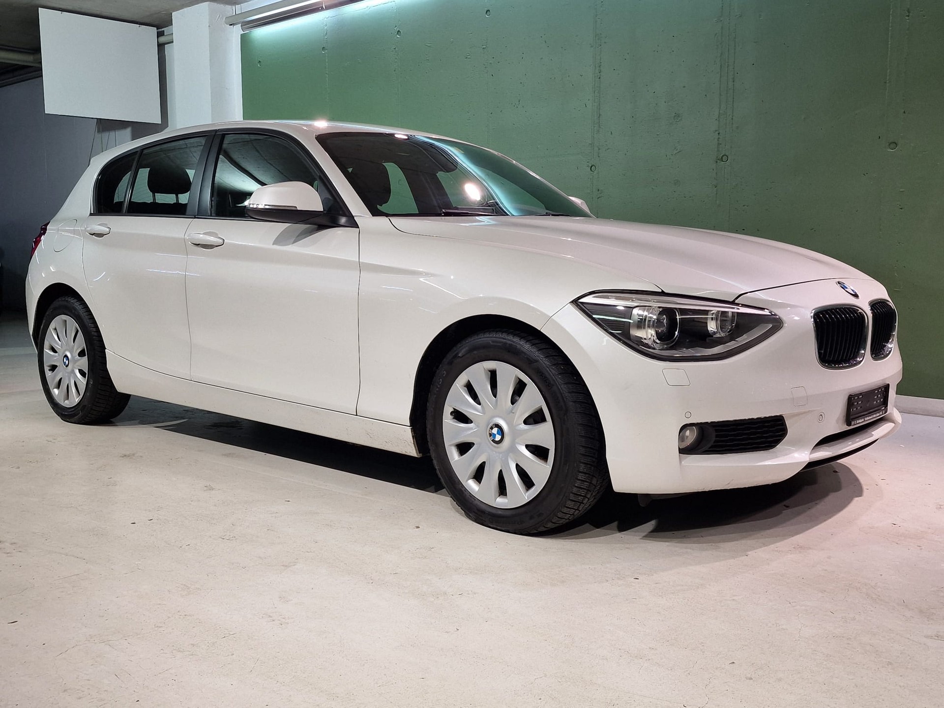 BMW 116i-image-0