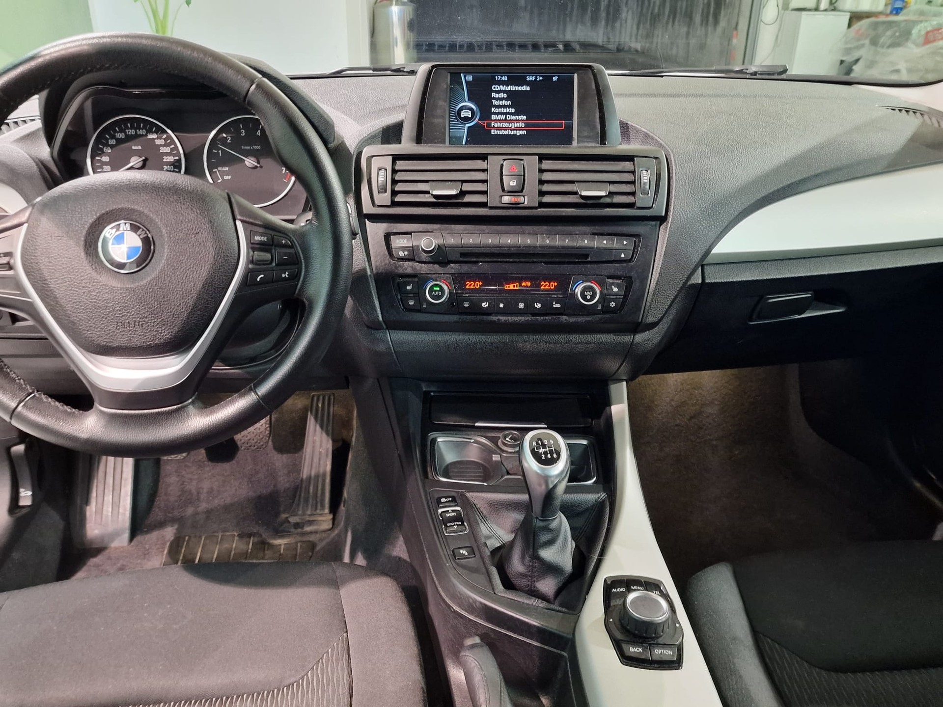 BMW 116i-image-9
