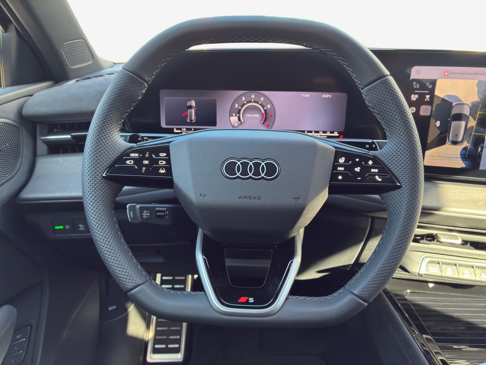 AUDI Q3 Sportback TFSI quattro 195 kW S tronic-image-9