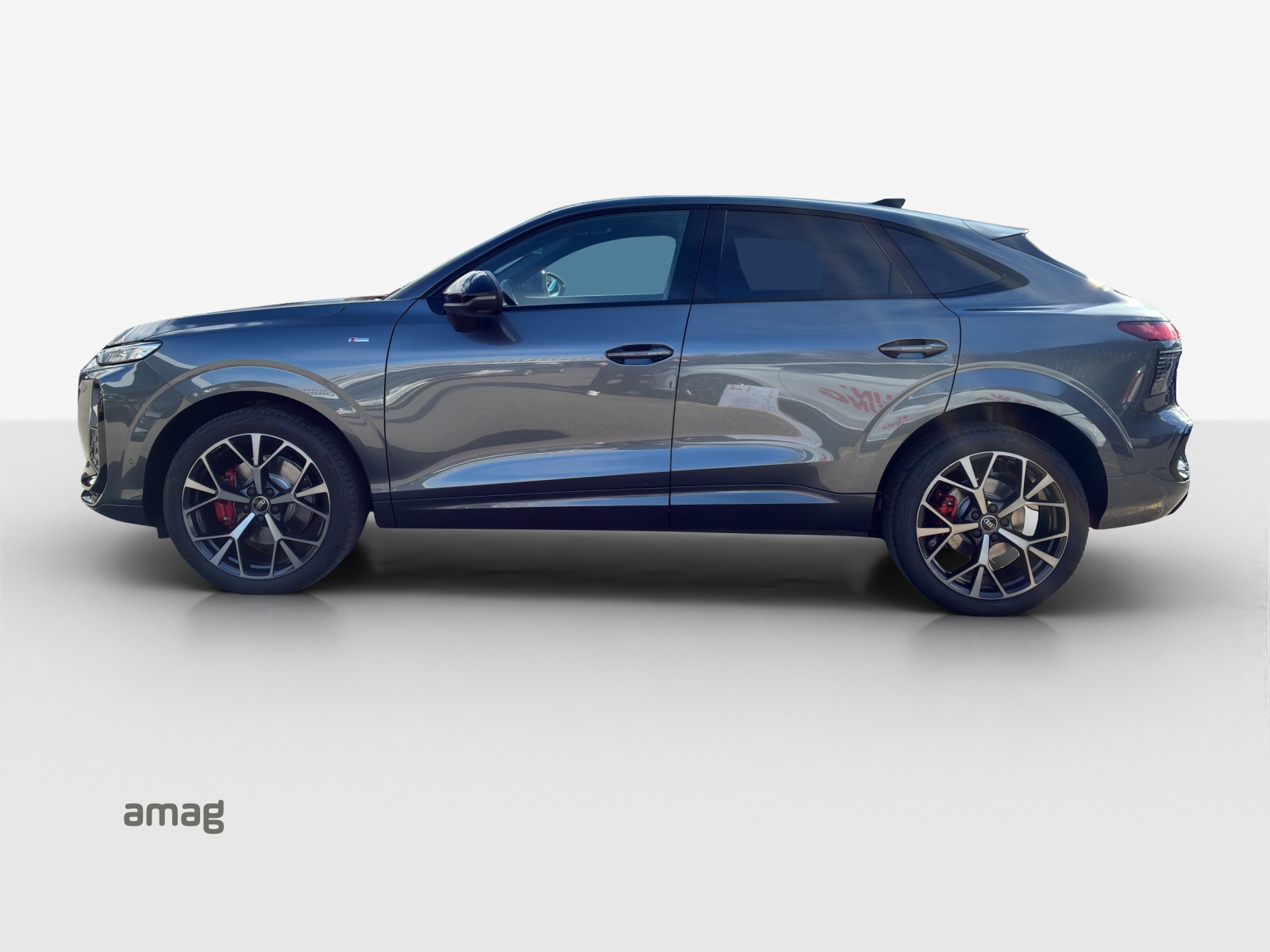 AUDI Q3 Sportback TFSI quattro 195 kW S tronic-image-1